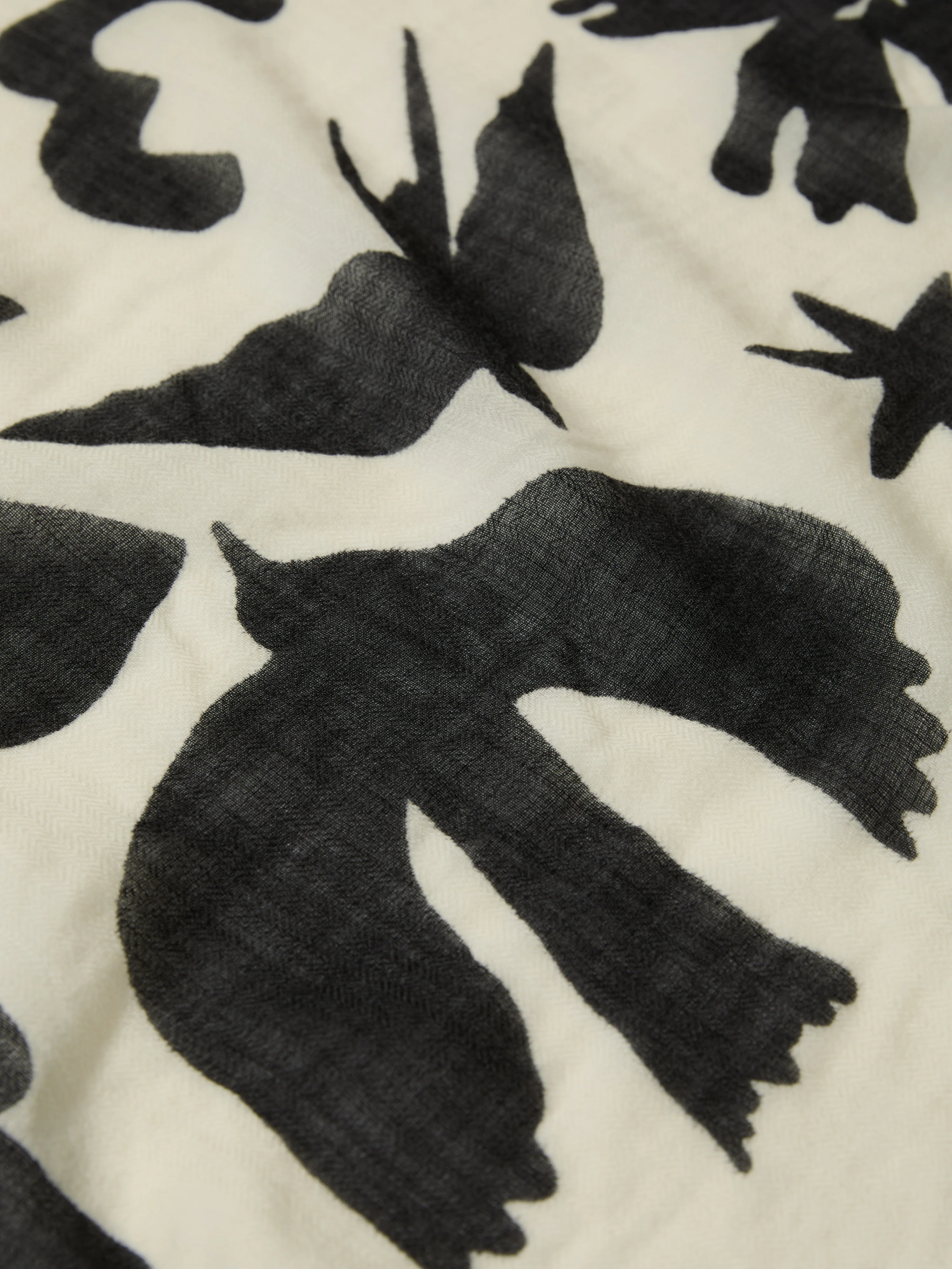 Abstract Kiss Wool Scarf | Monochrome - Image 3