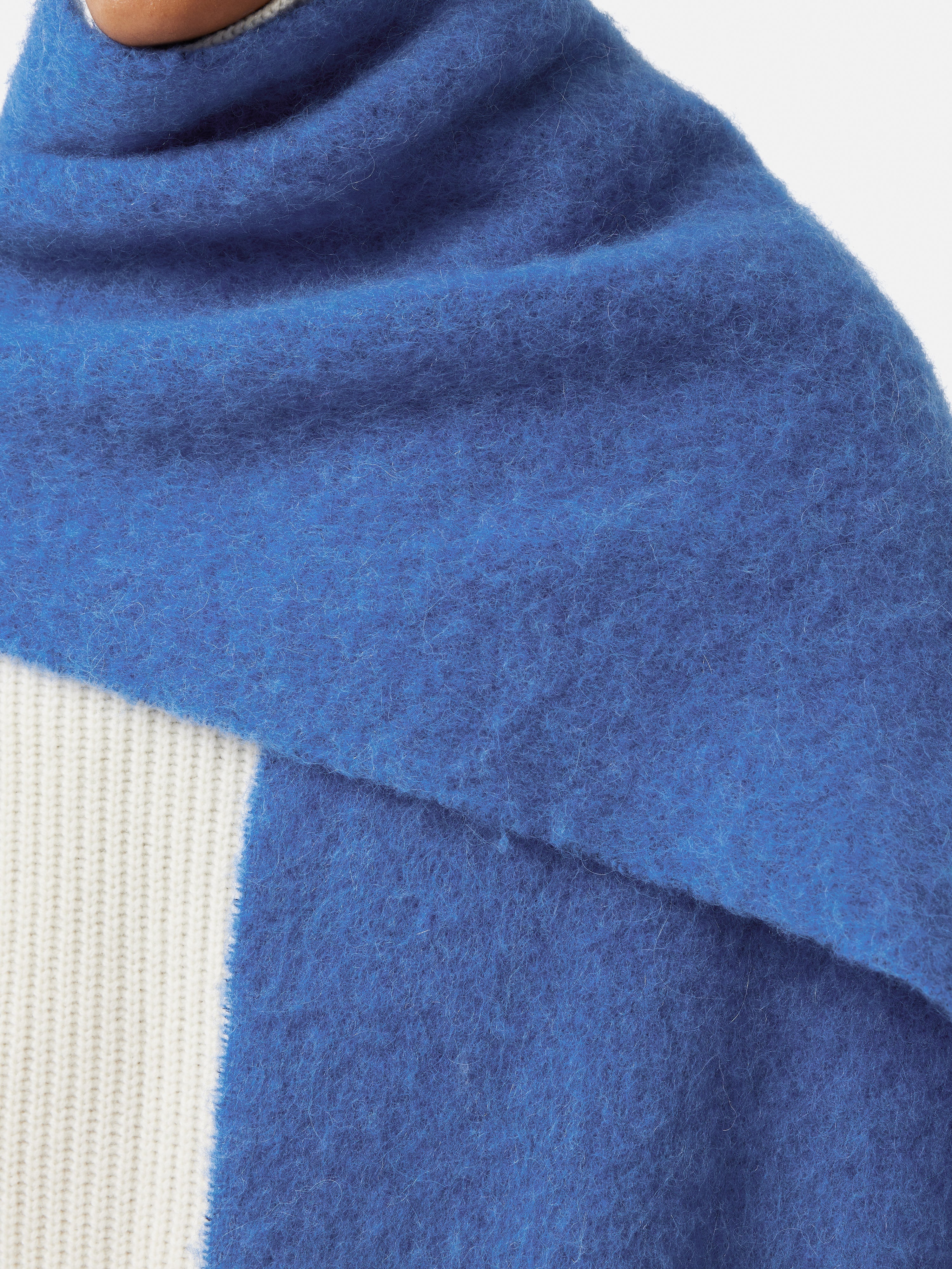 Alpaca Blend Fringed Scarf | Blue - Image 4
