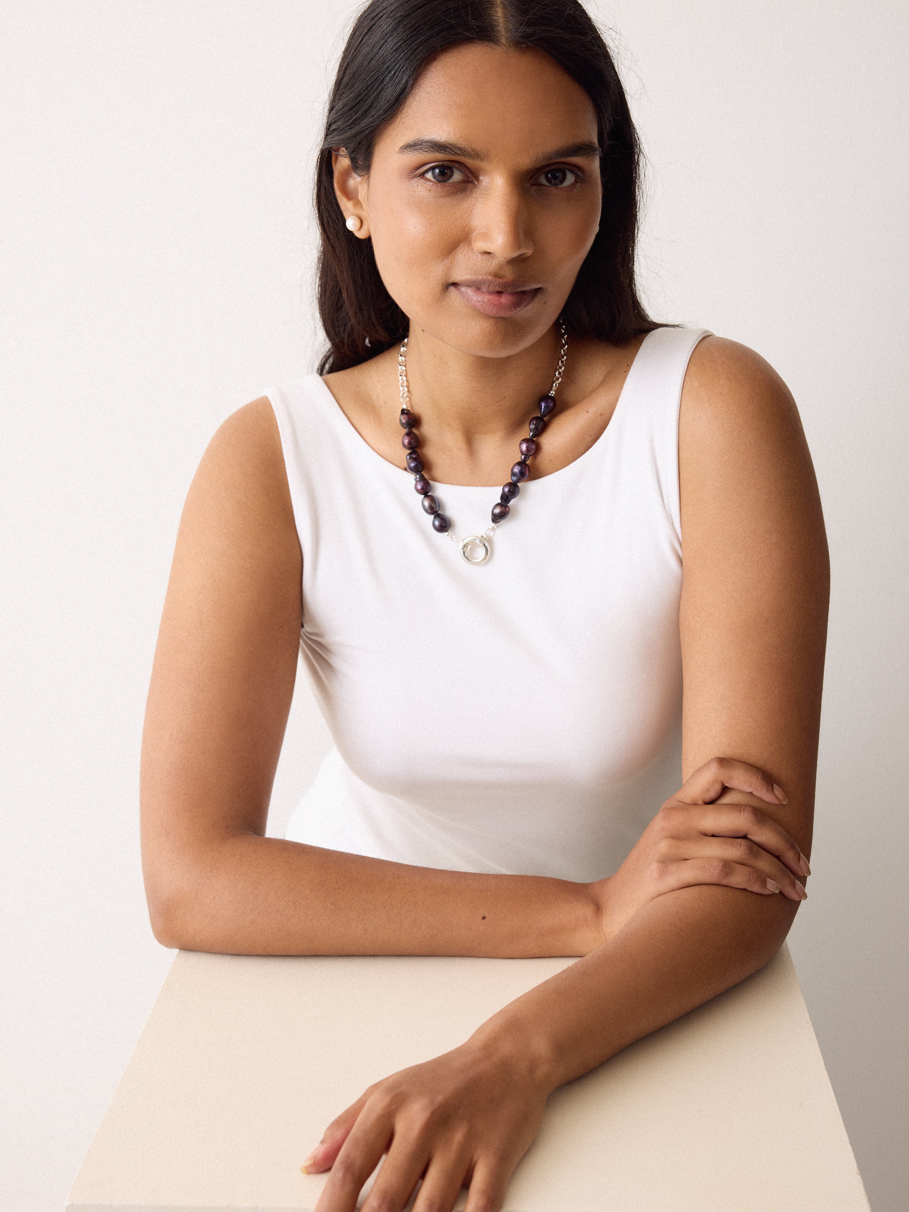 Black Pearl Necklace | Silver