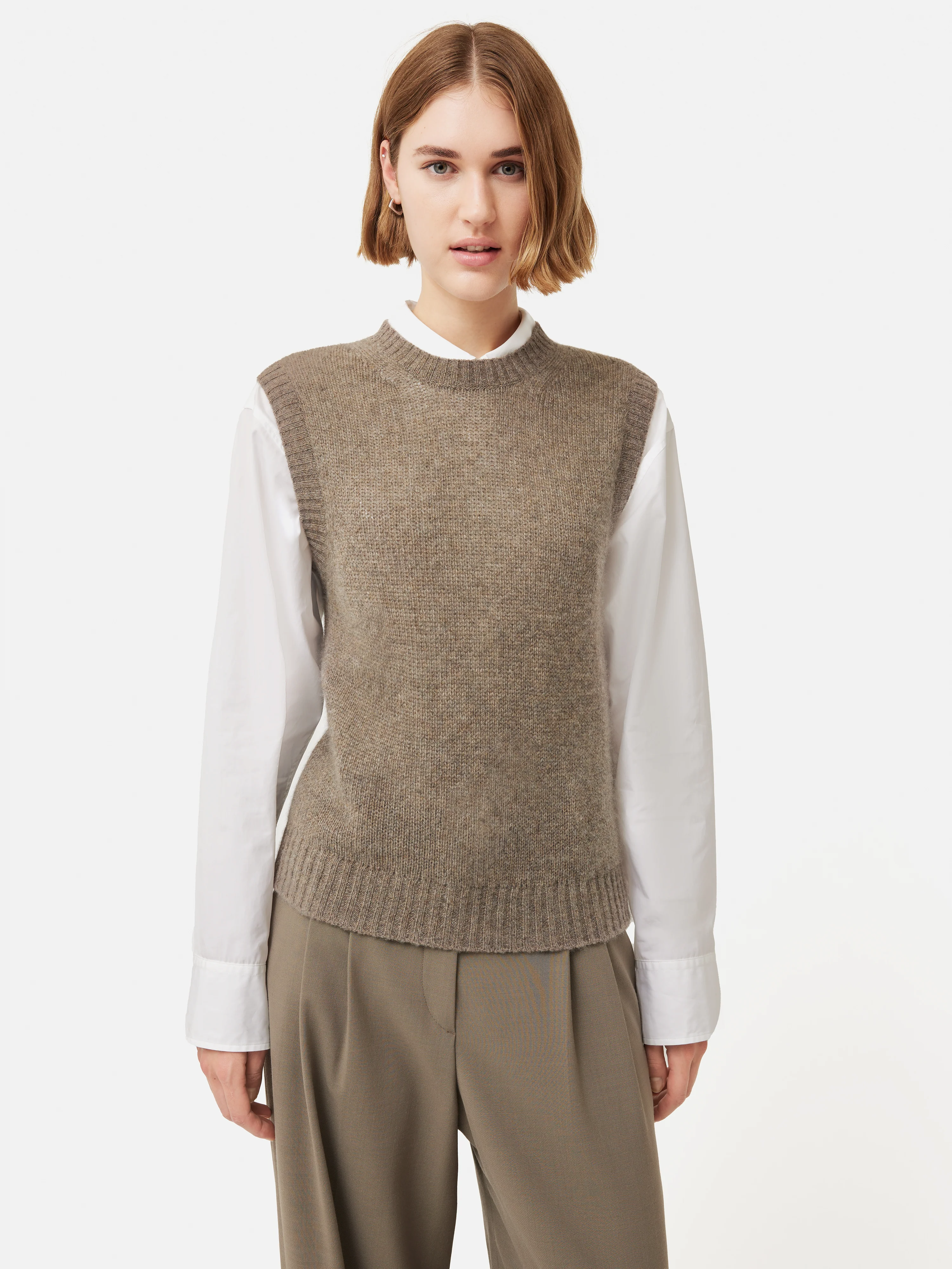 Cashmere Crew Neck Tank | Brown - Image 4