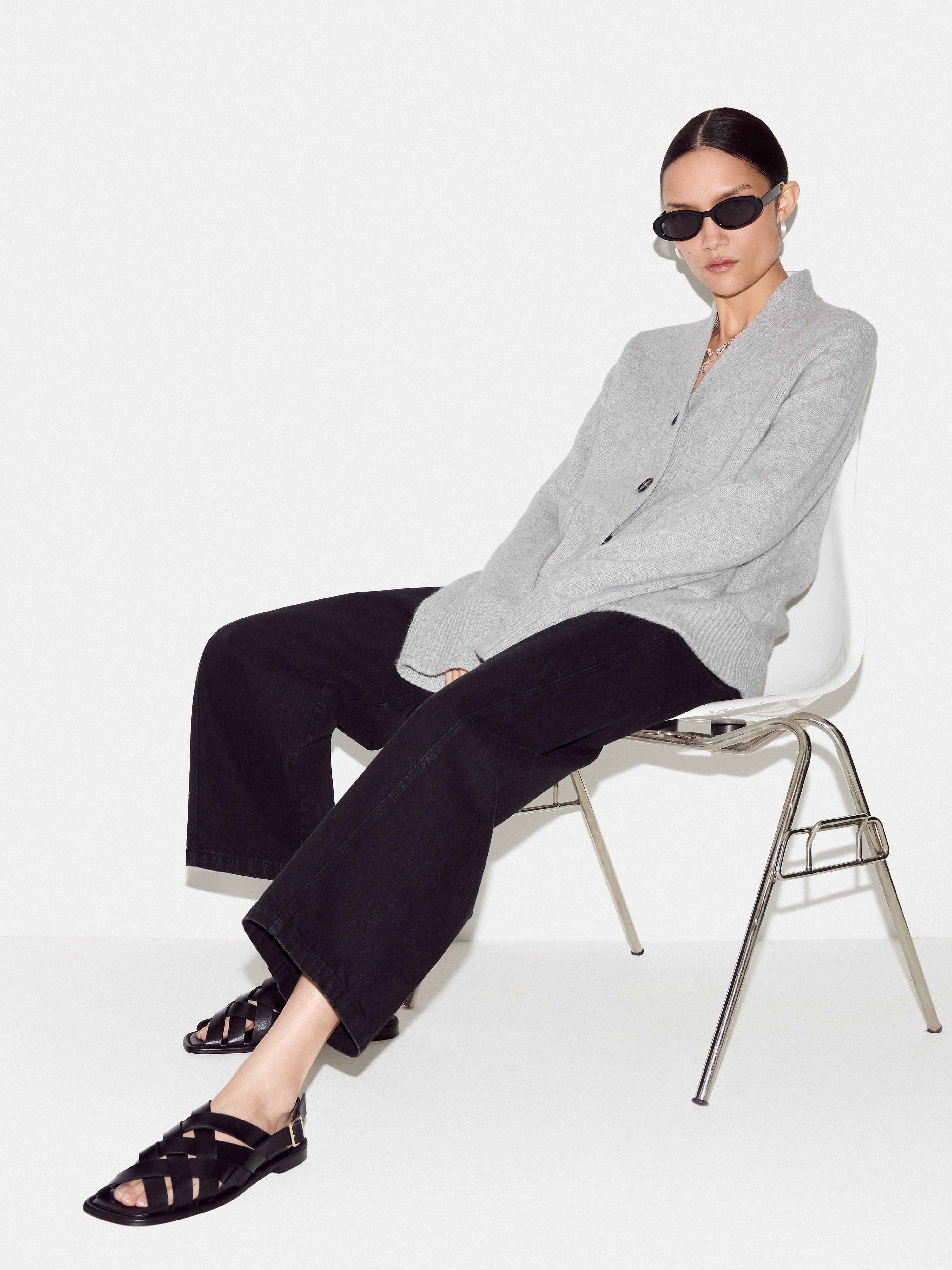 Chunky V Neck A Line Cardigan | Grey - Image 3