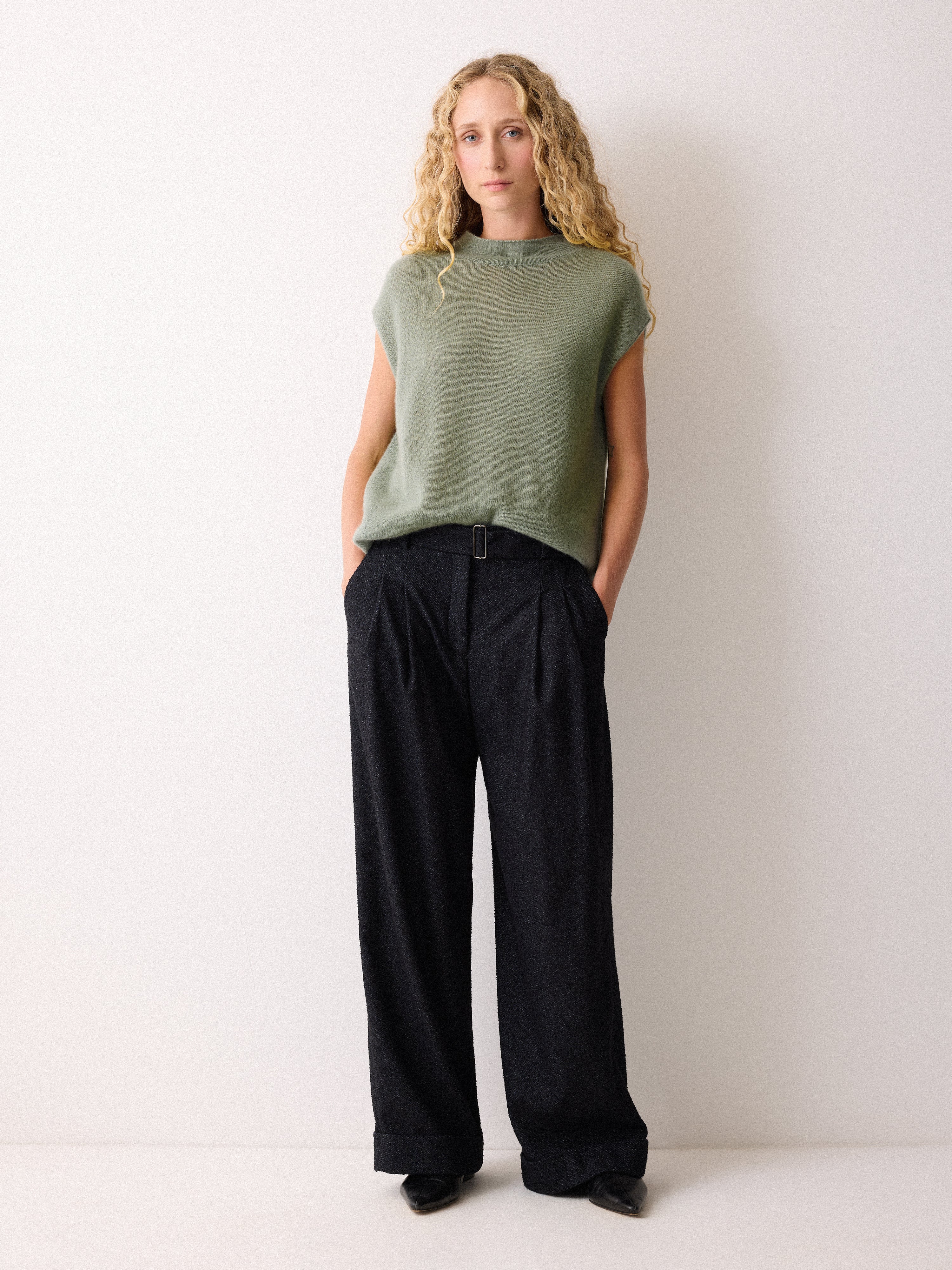 Cloud Cashmere Cap Sleeve Top | Green - Image 2