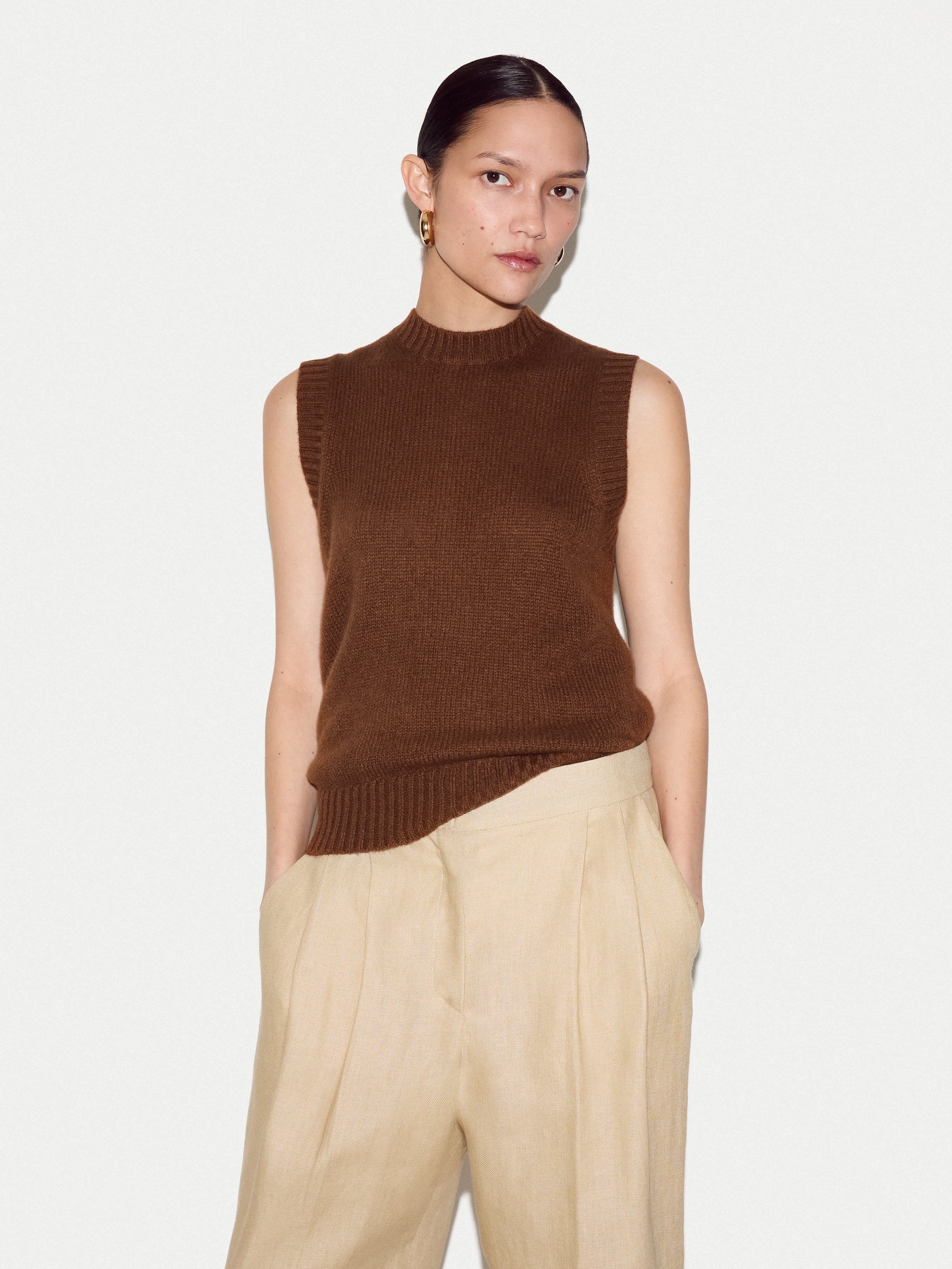 Cloud Cashmere Crew Tank | Brown - Image 3