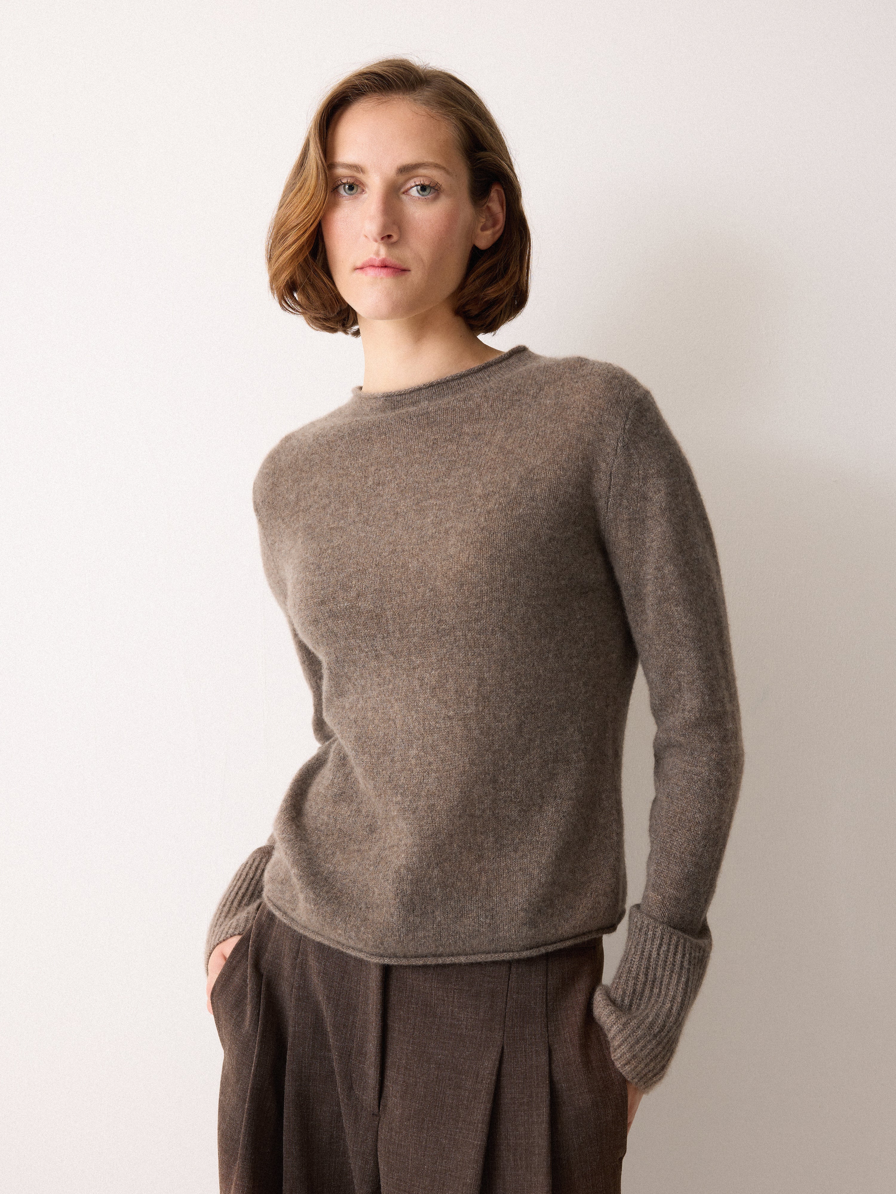 Cloud Cashmere Eldon Jumper | Taupe - Image 4
