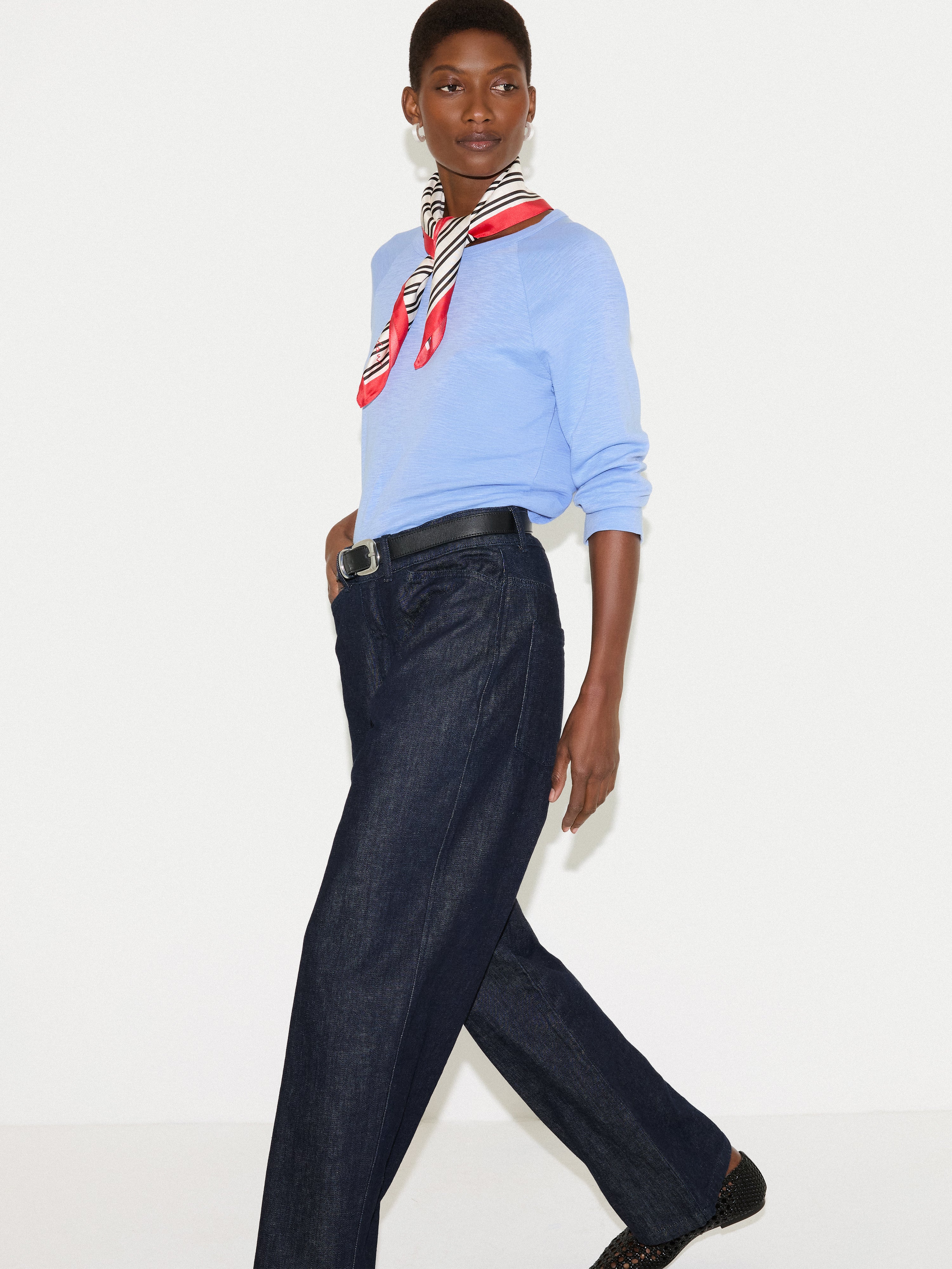 Cotton Luxe Raglan T-shirt | Shirt Blue - Image 2