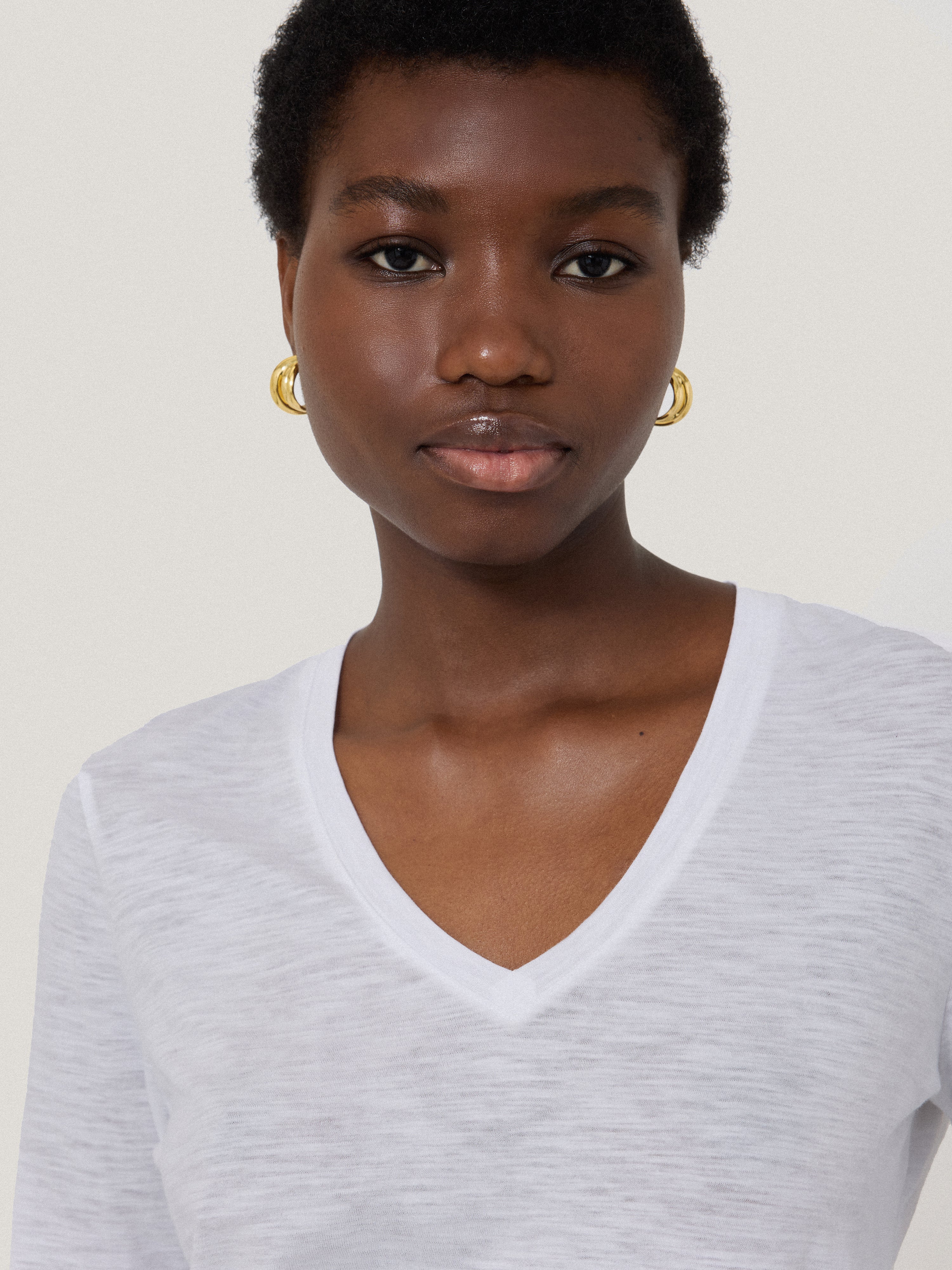 Cotton Slub V Neck Long Sleeve Tee | White - Image 2