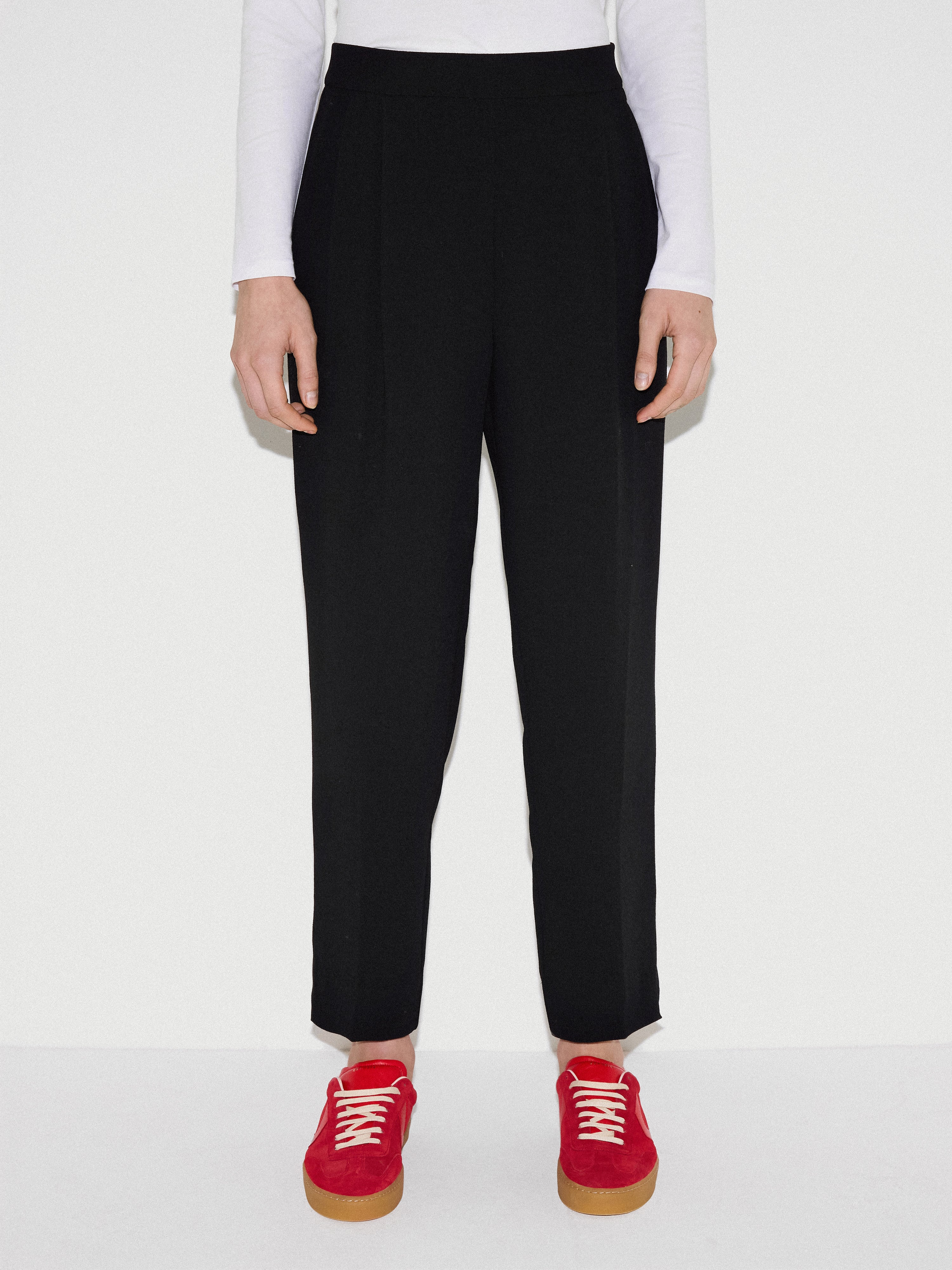Crepe Split Hem Jogger | Black - Image 4