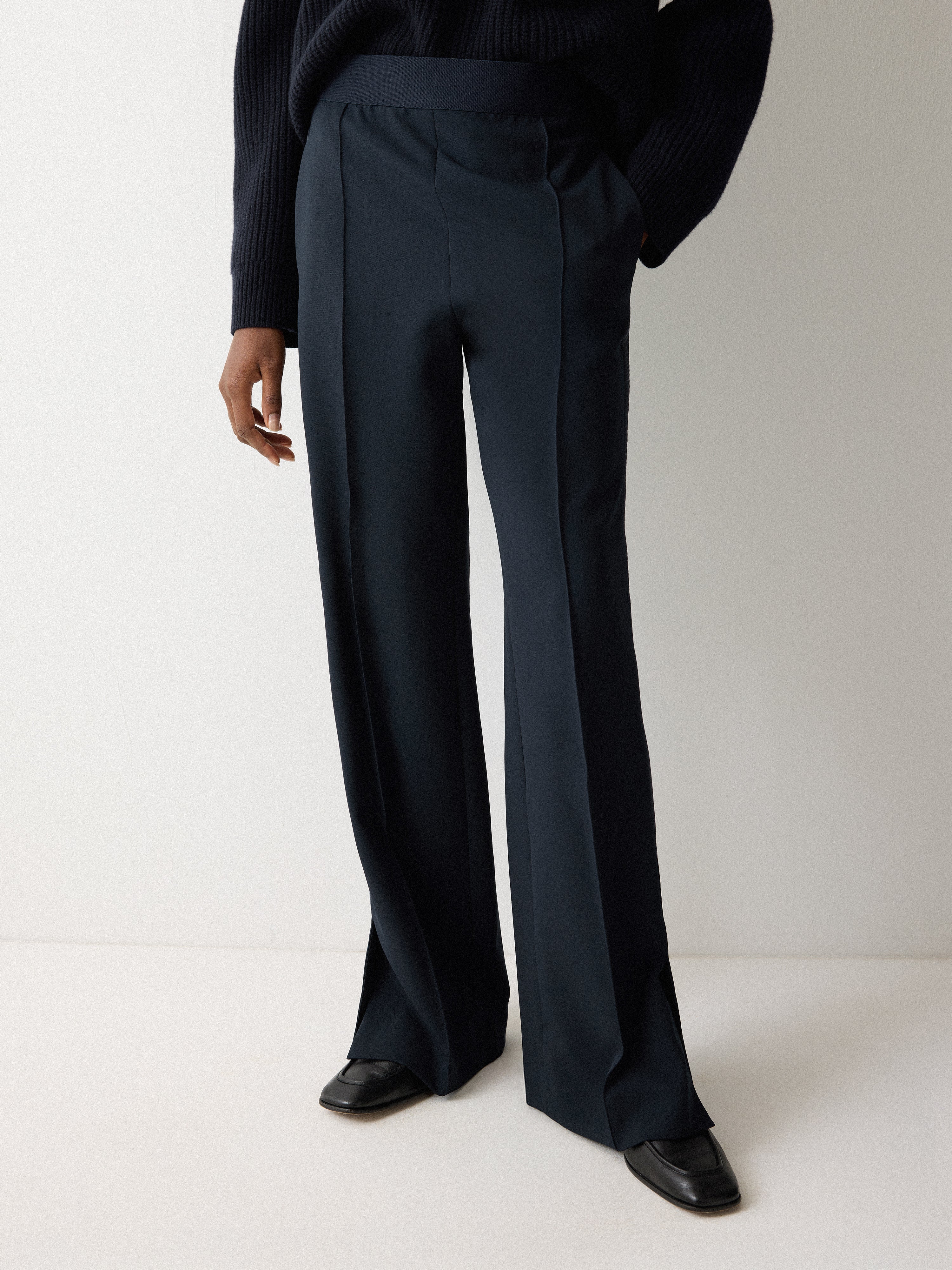Crepe Split Hem Jogger | Navy - Image 3