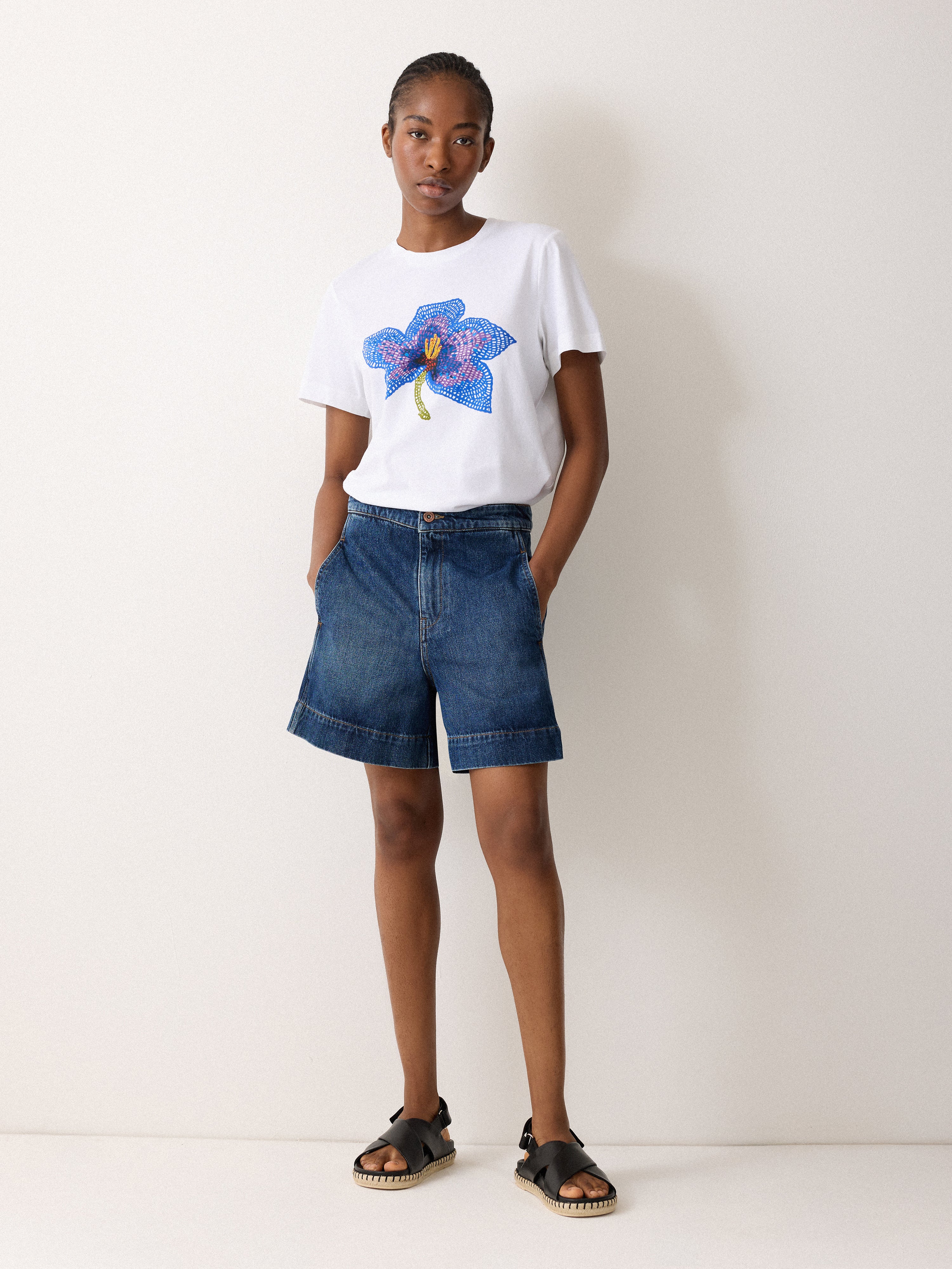 Crochet Lily Print T-shirt | White - Image 4