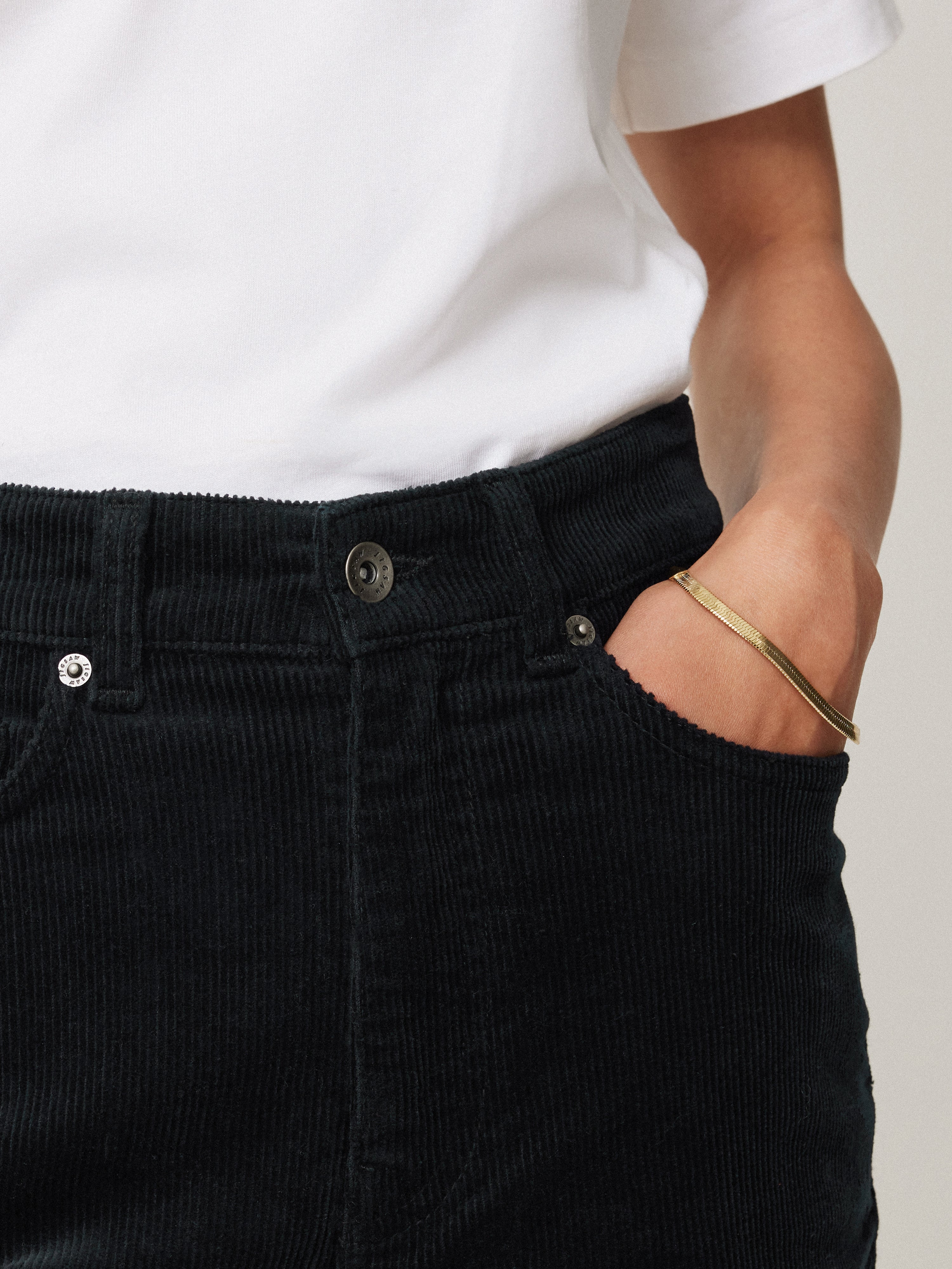 Delmont Cord Tapered Jean | Navy - Image 3