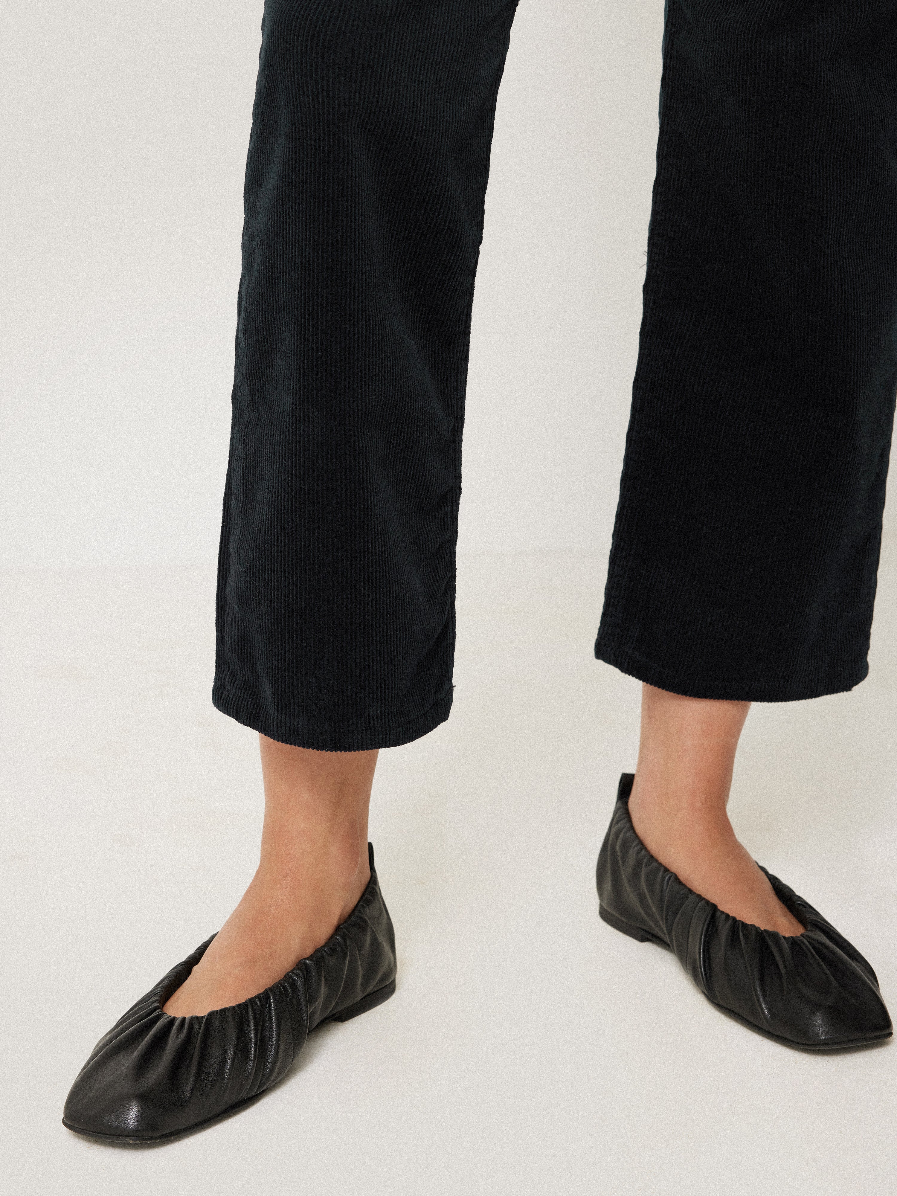 Delmont Cord Tapered Jean | Navy - Image 5