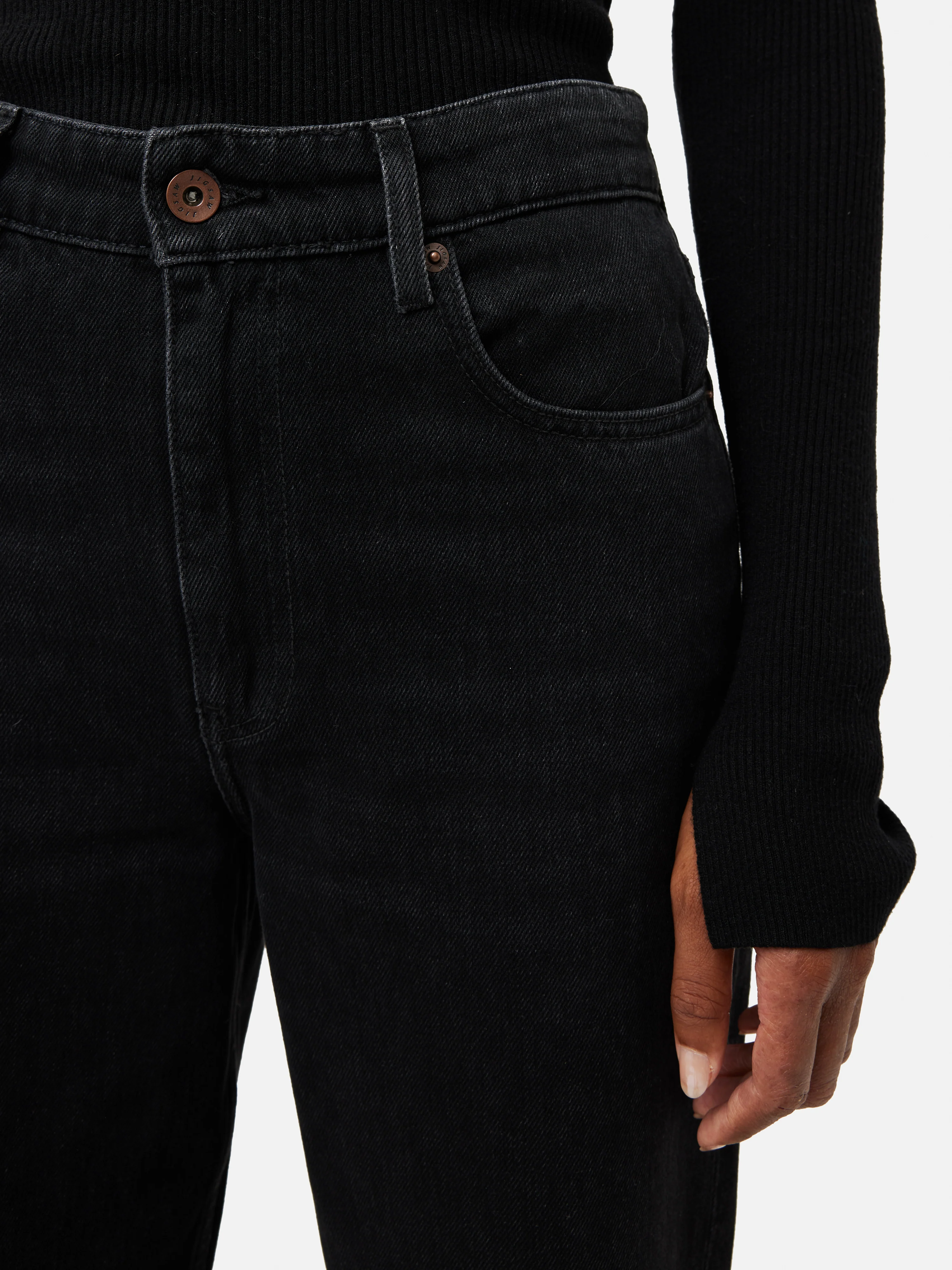 Delmont Cropped Tapered Jean | Washed Black - Image 3