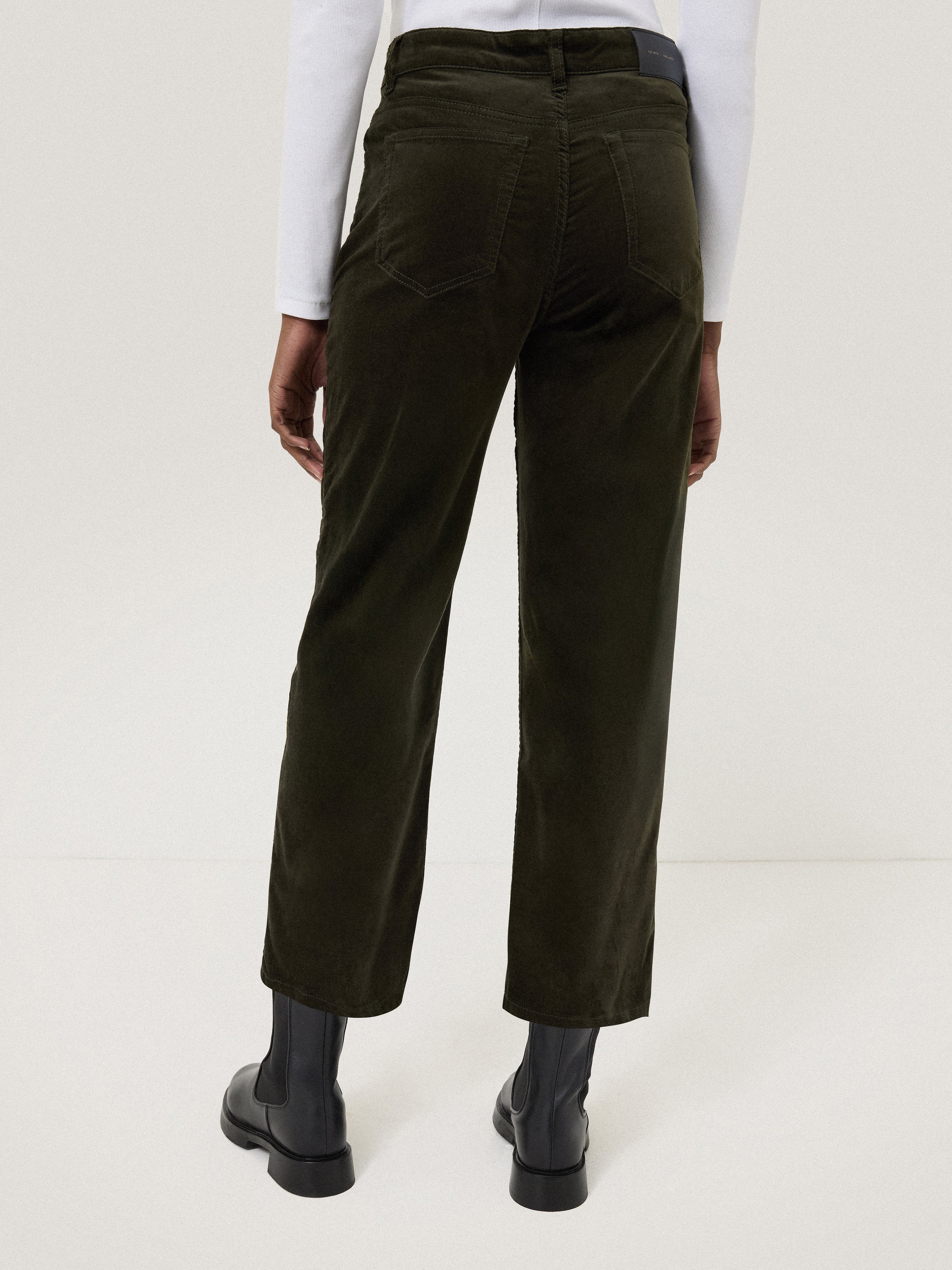 Delmont Velvet Tapered Jean | Dark Green - Image 5