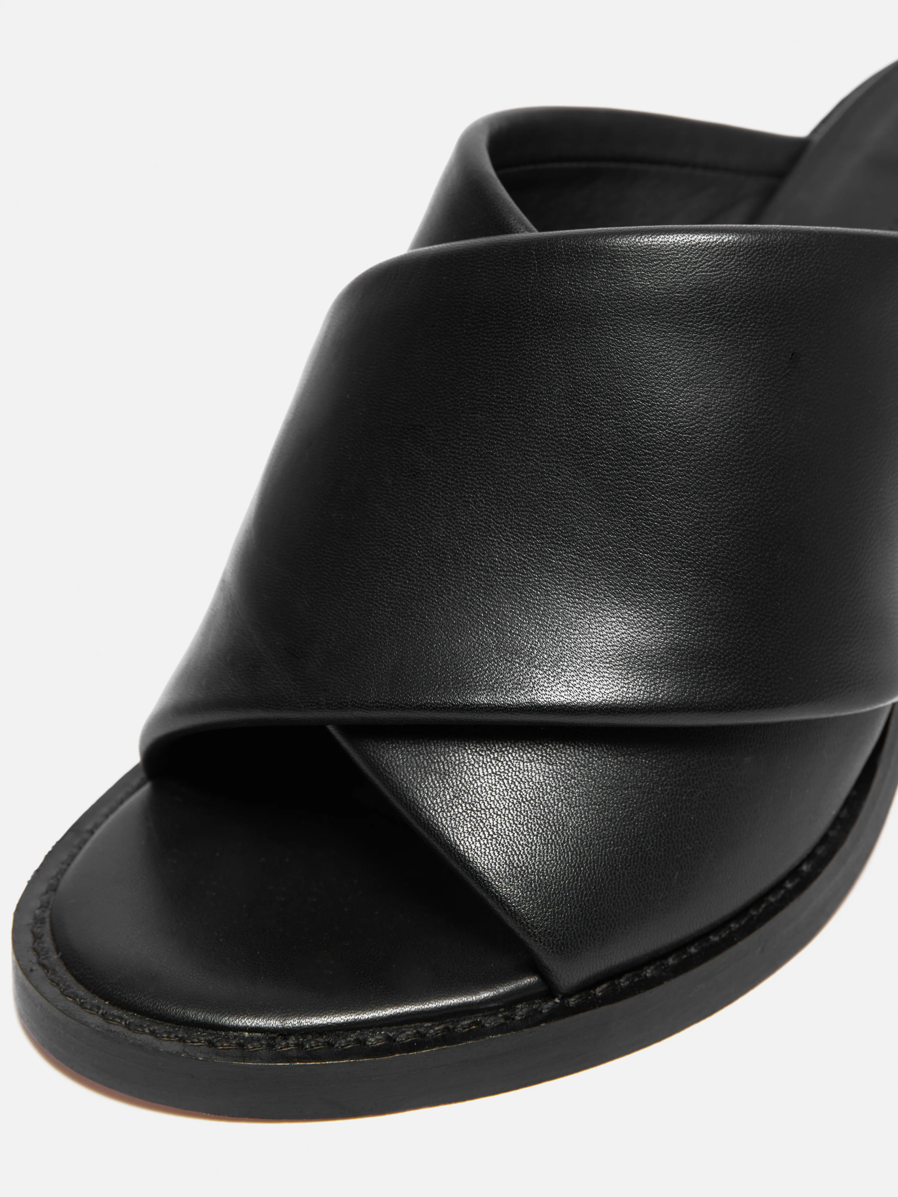 Duvile Padded Heel Sandal | Black - Image 3