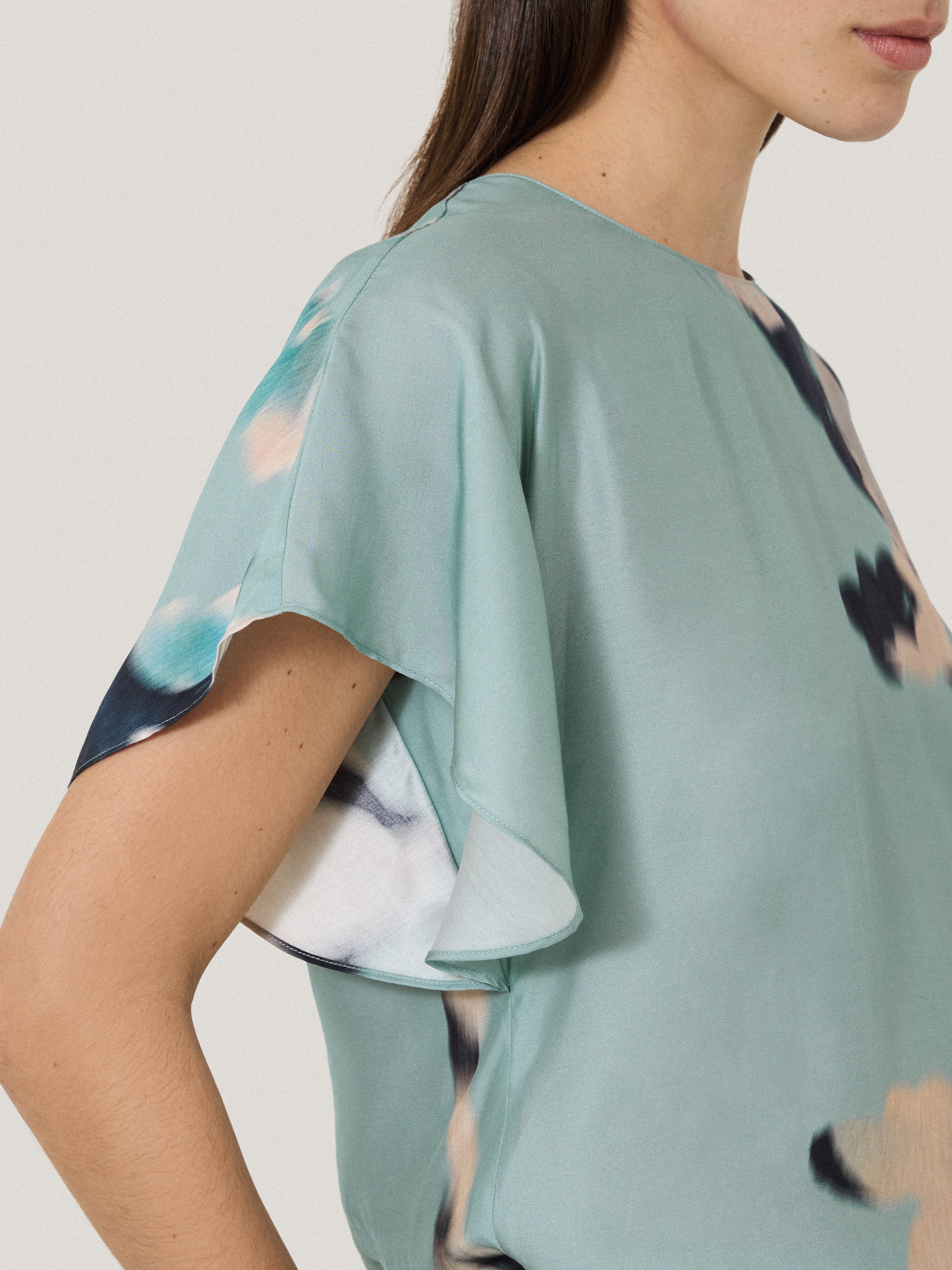 Floral Drift Silk Blend Top | Blue - Image 4