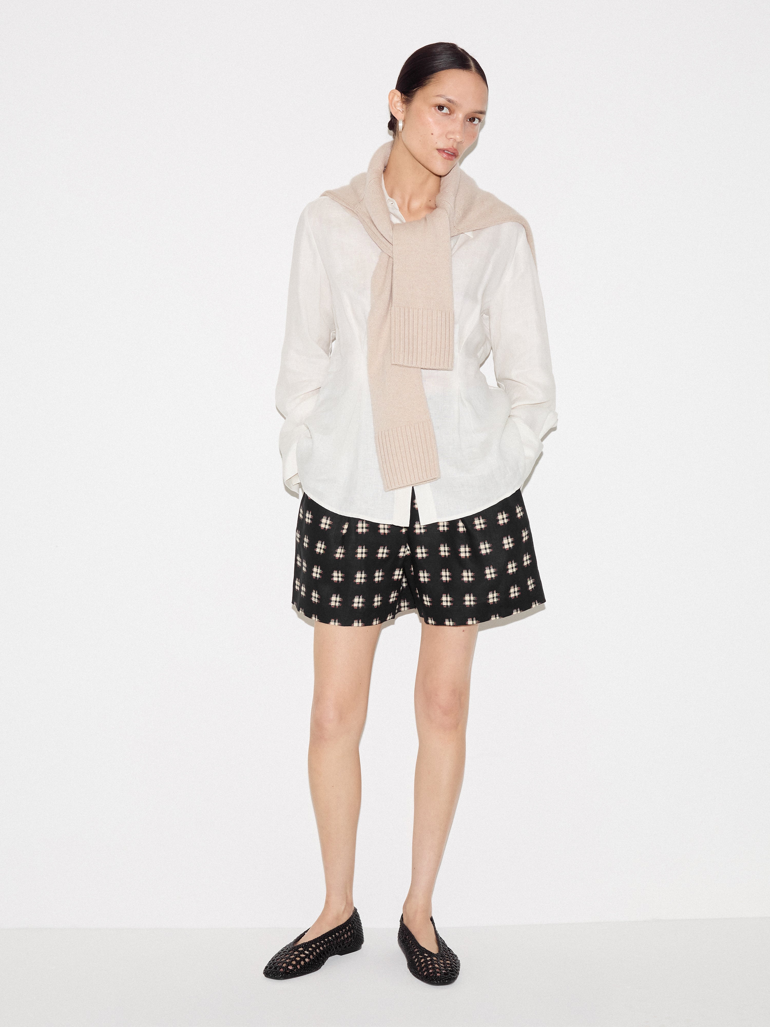 Geo Check Linen Short | Black - Image 5