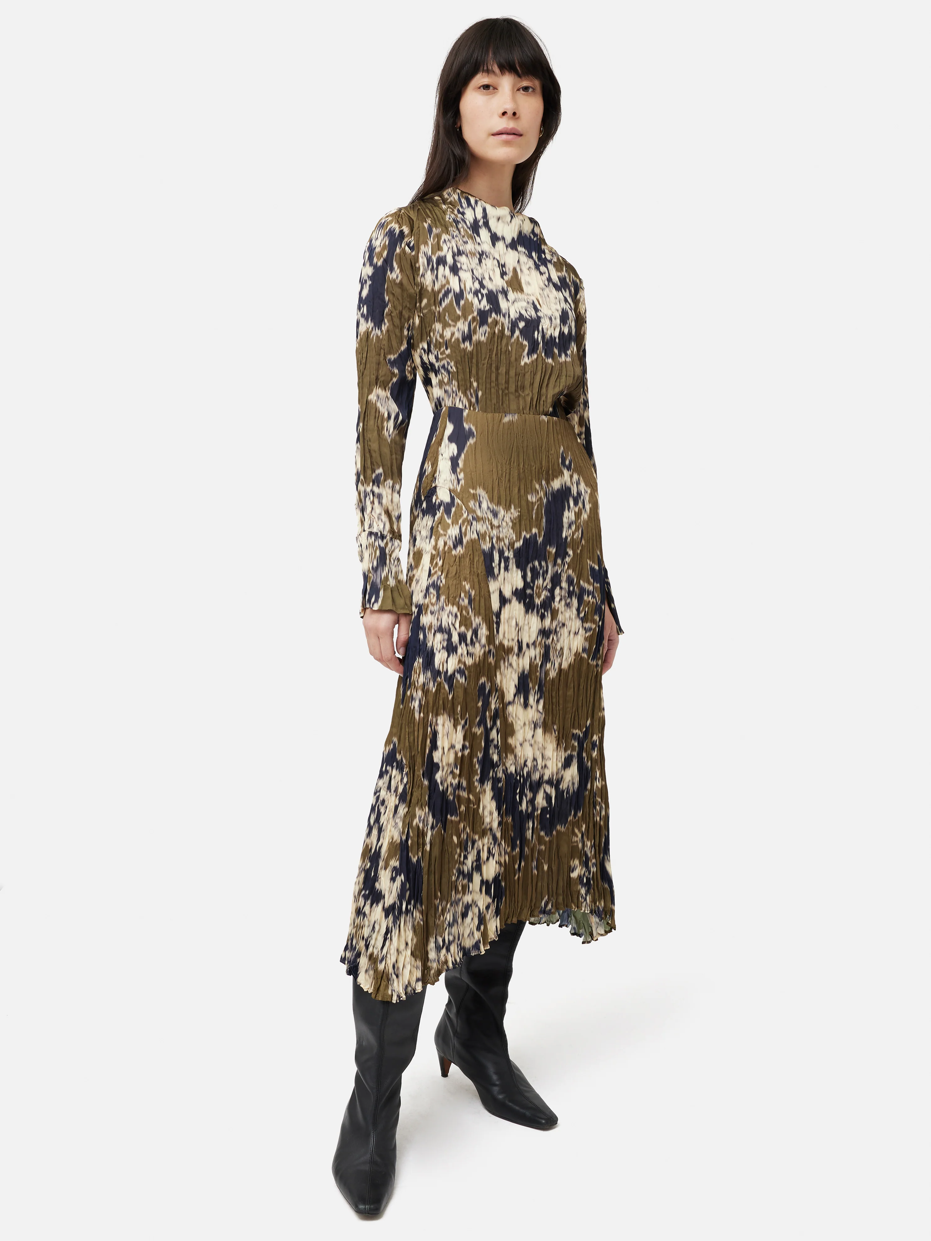 Glitched Ikat Crinkled Skirt | Green - Image 6