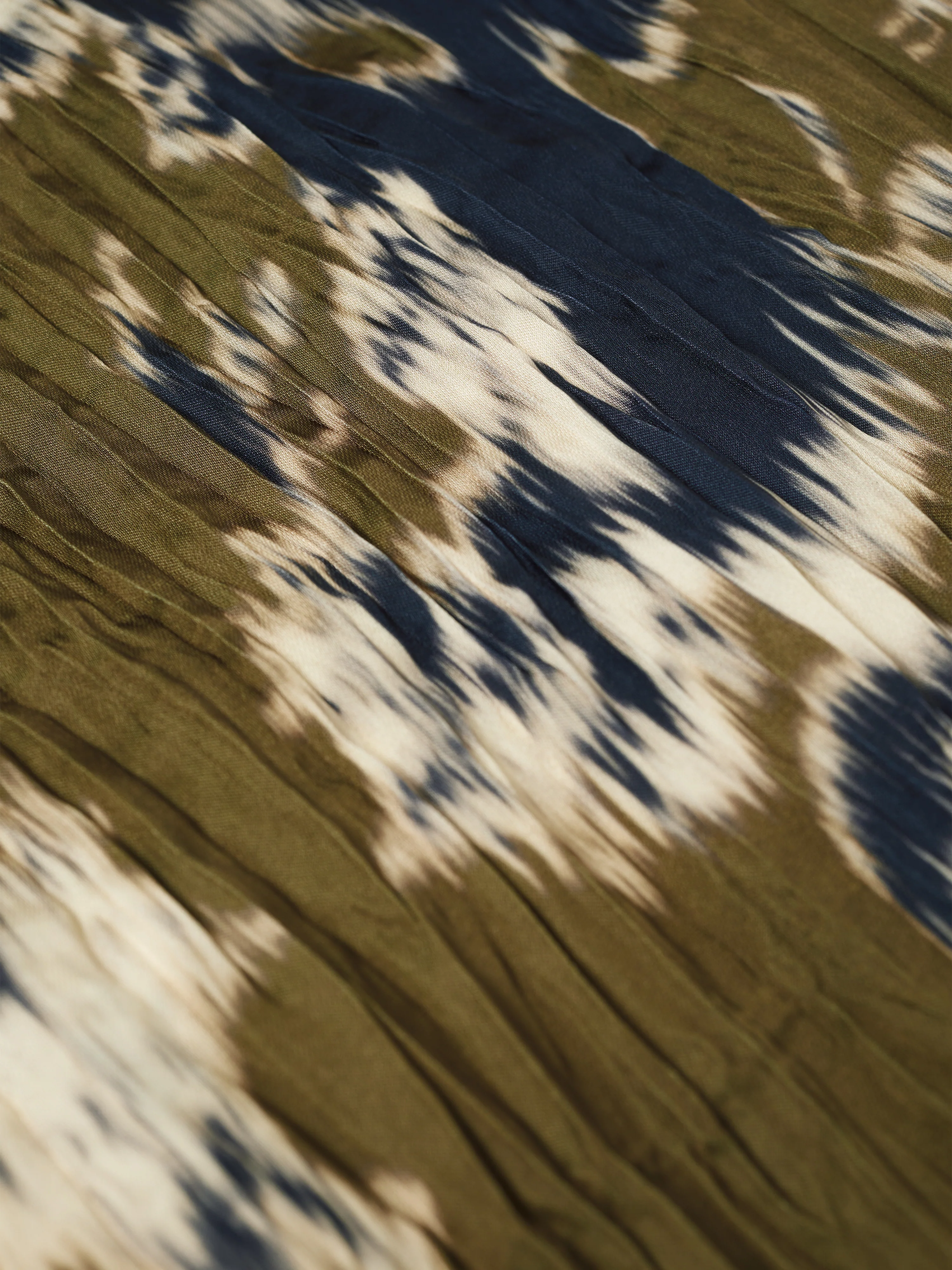 Glitched Ikat Crinkled Top | Green - Image 7