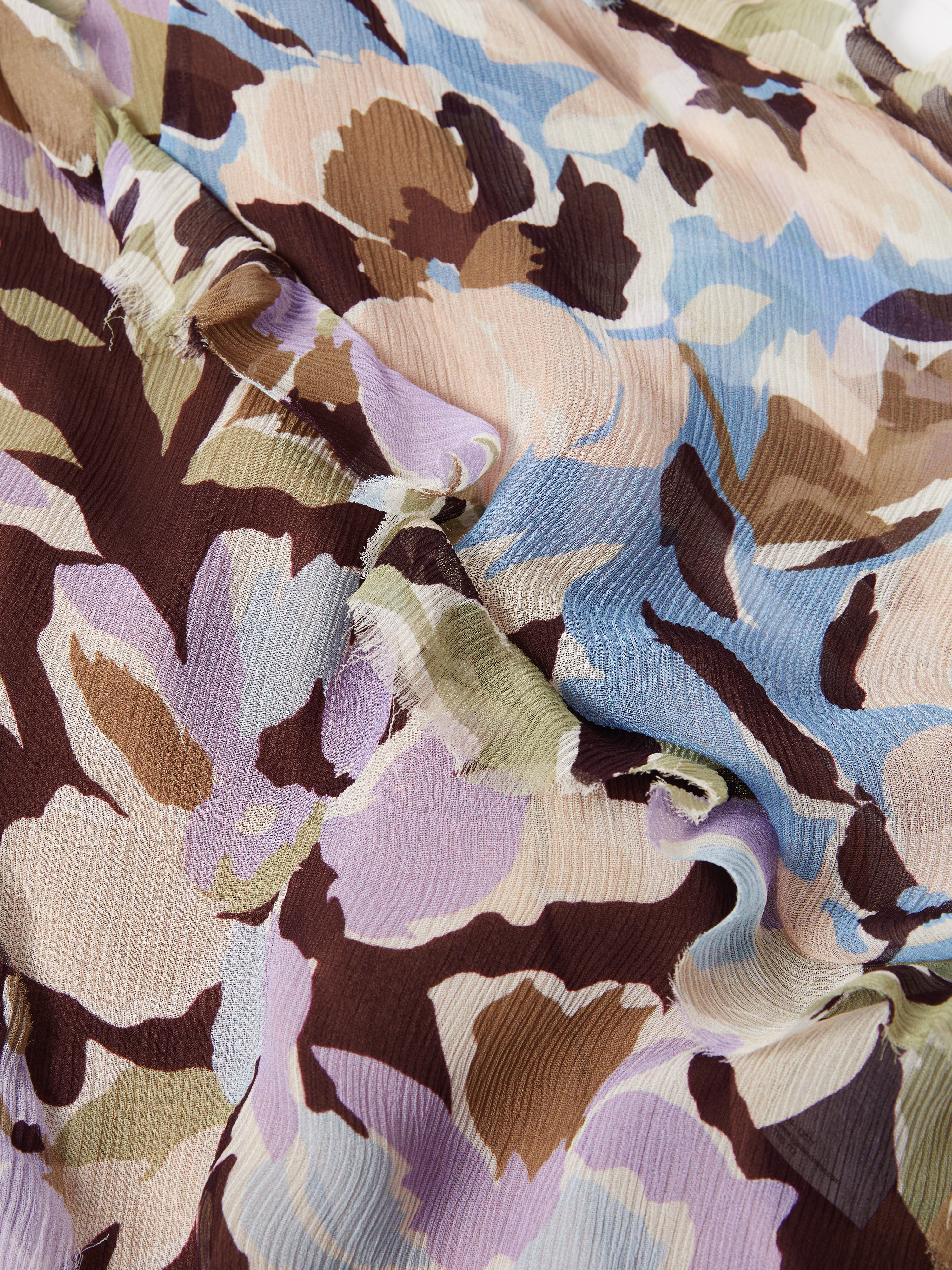 Graphic Pansy Crinkle Dress | Lilac - Image 6