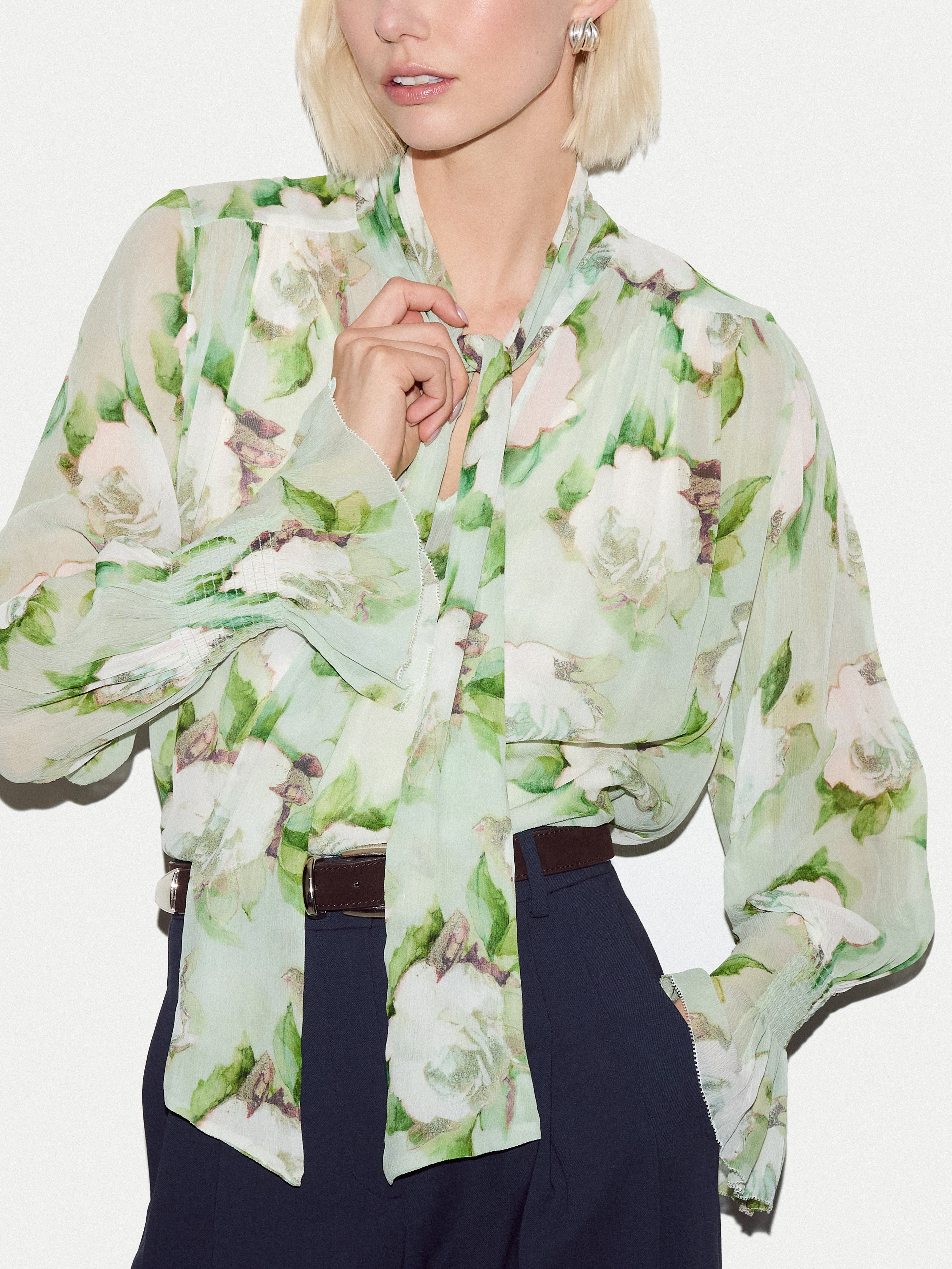Sketch Rose Georgette Top | Green - Image 3