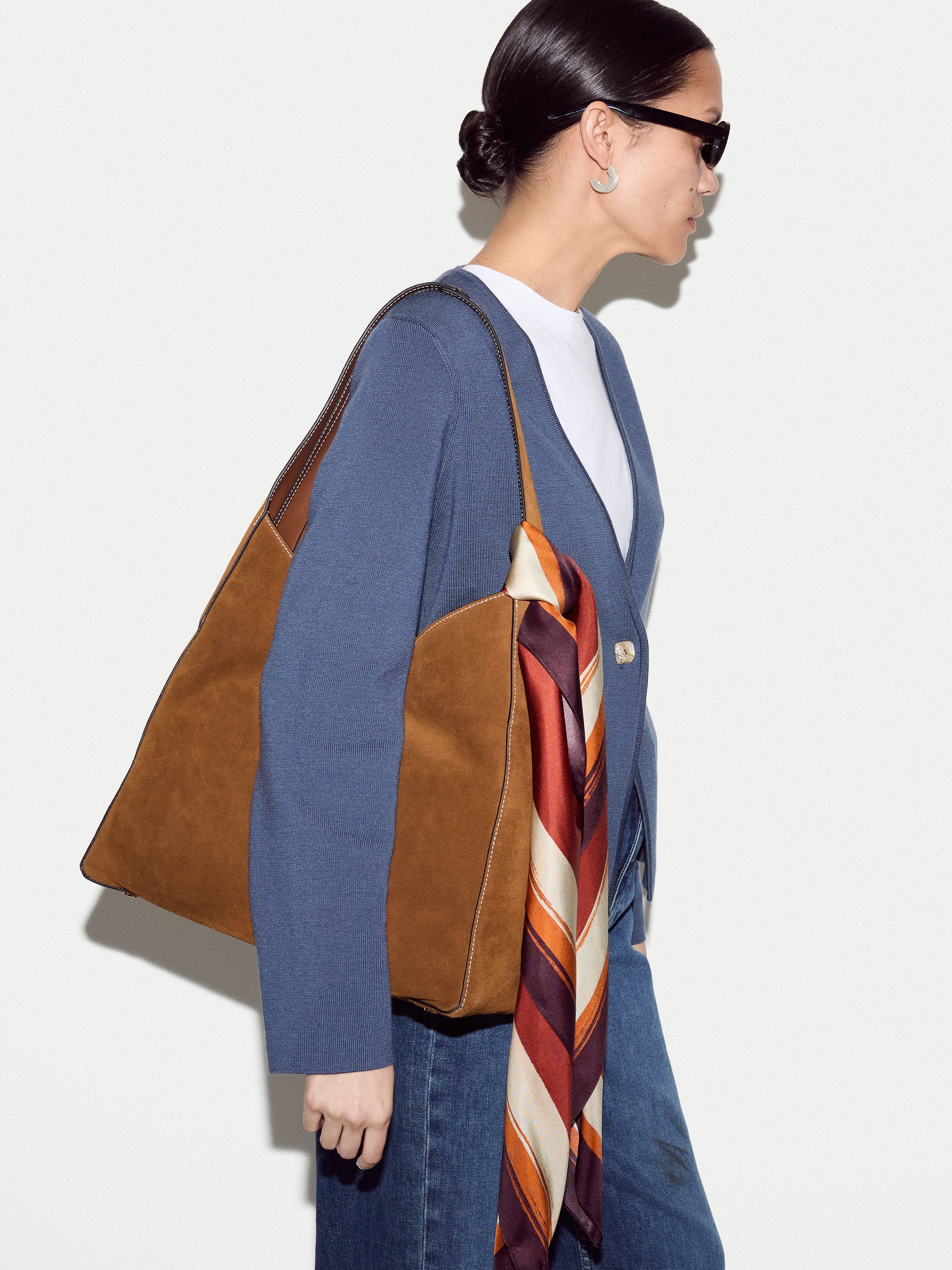Heckfield Suede Tote | Light Tan - Image 2