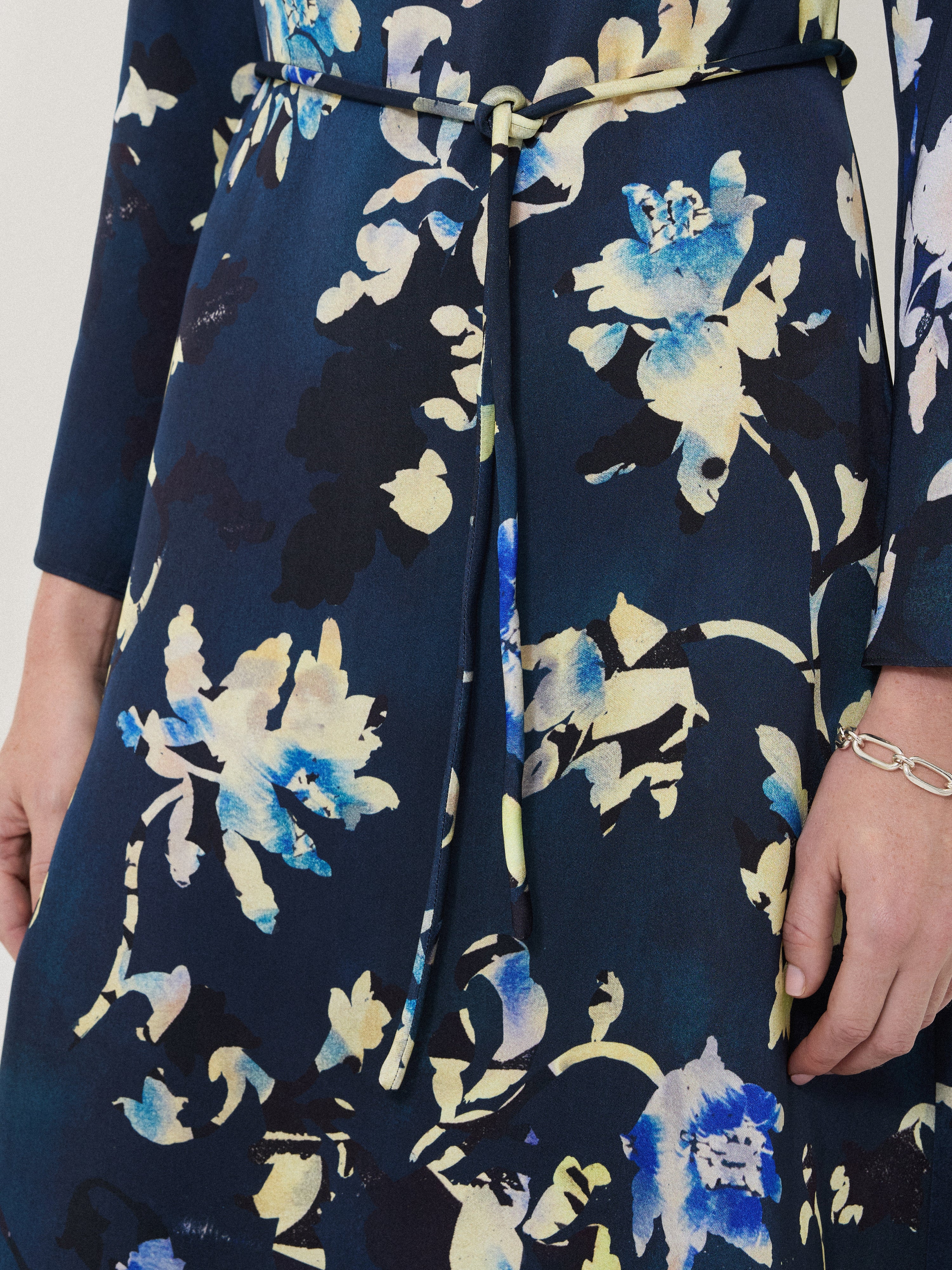 Hidden Floral Satin Dress | Navy - Image 3