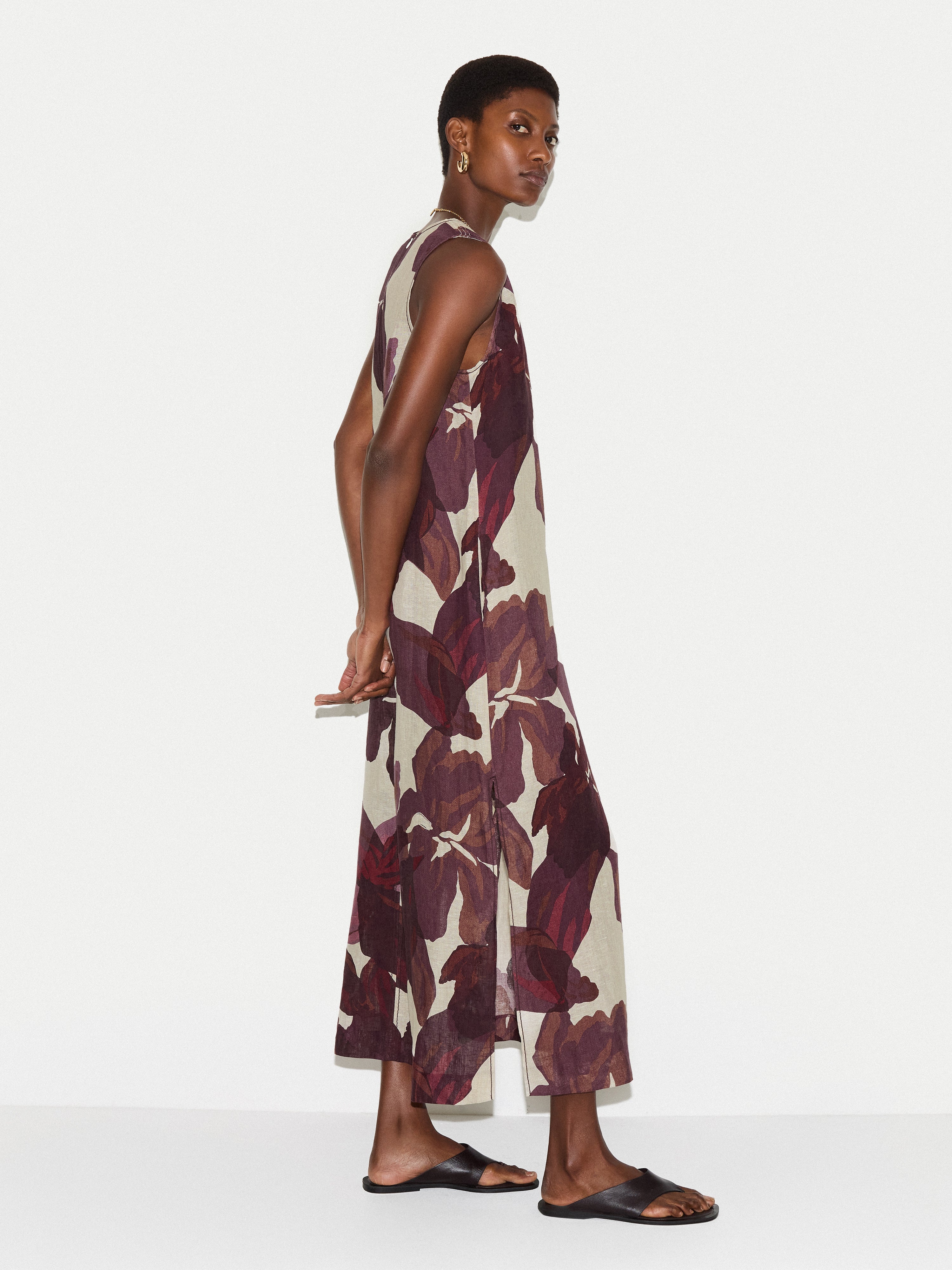Iris Leaf Linen Dress | Burgundy - Image 4