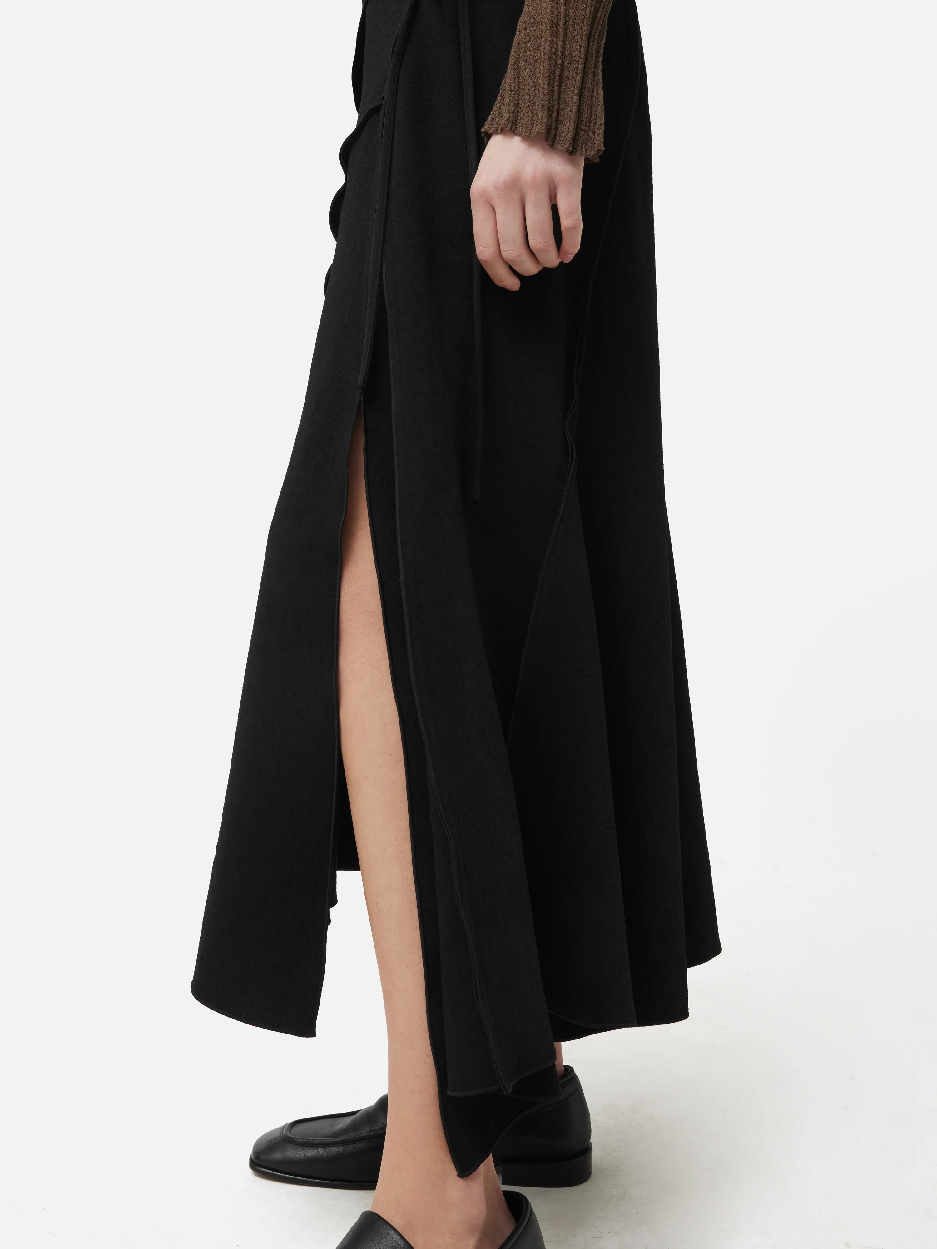 Japanese Crepe Seamed Skirt | Black - Image 2