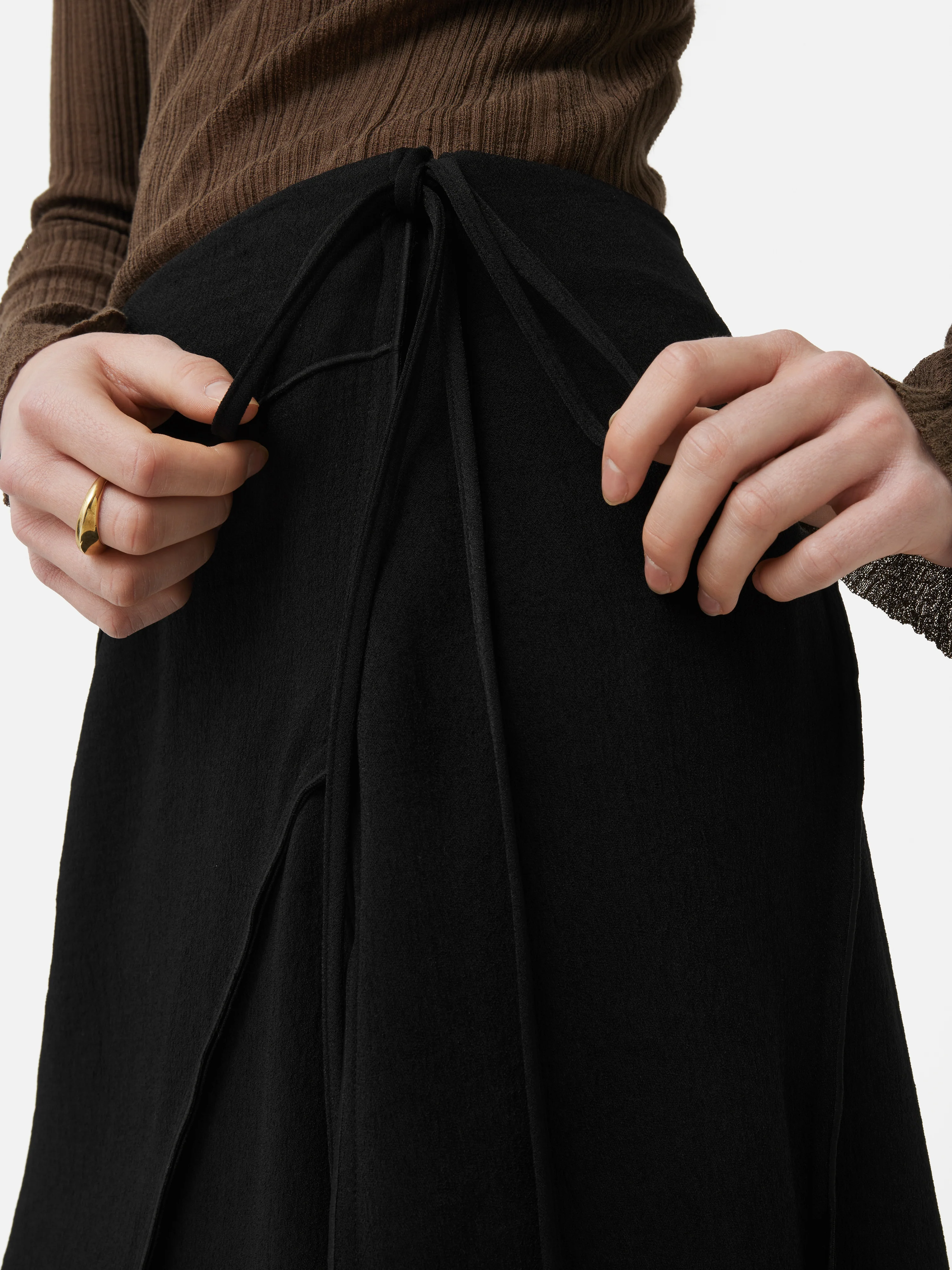 Japanese Crepe Seamed Skirt | Black - Image 4