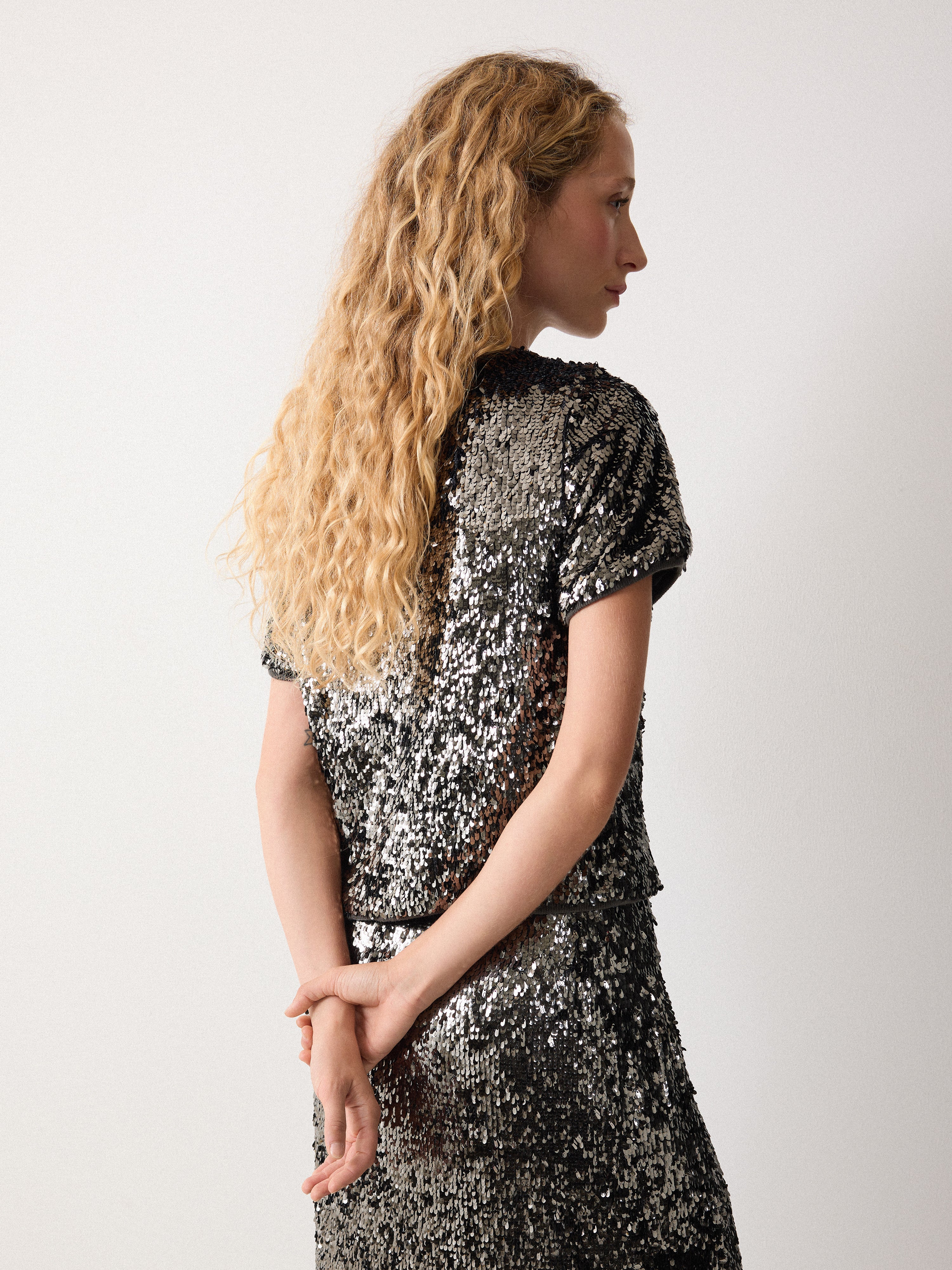 Metallic Sequin T-shirt | Da | Dark Silver - Image 4