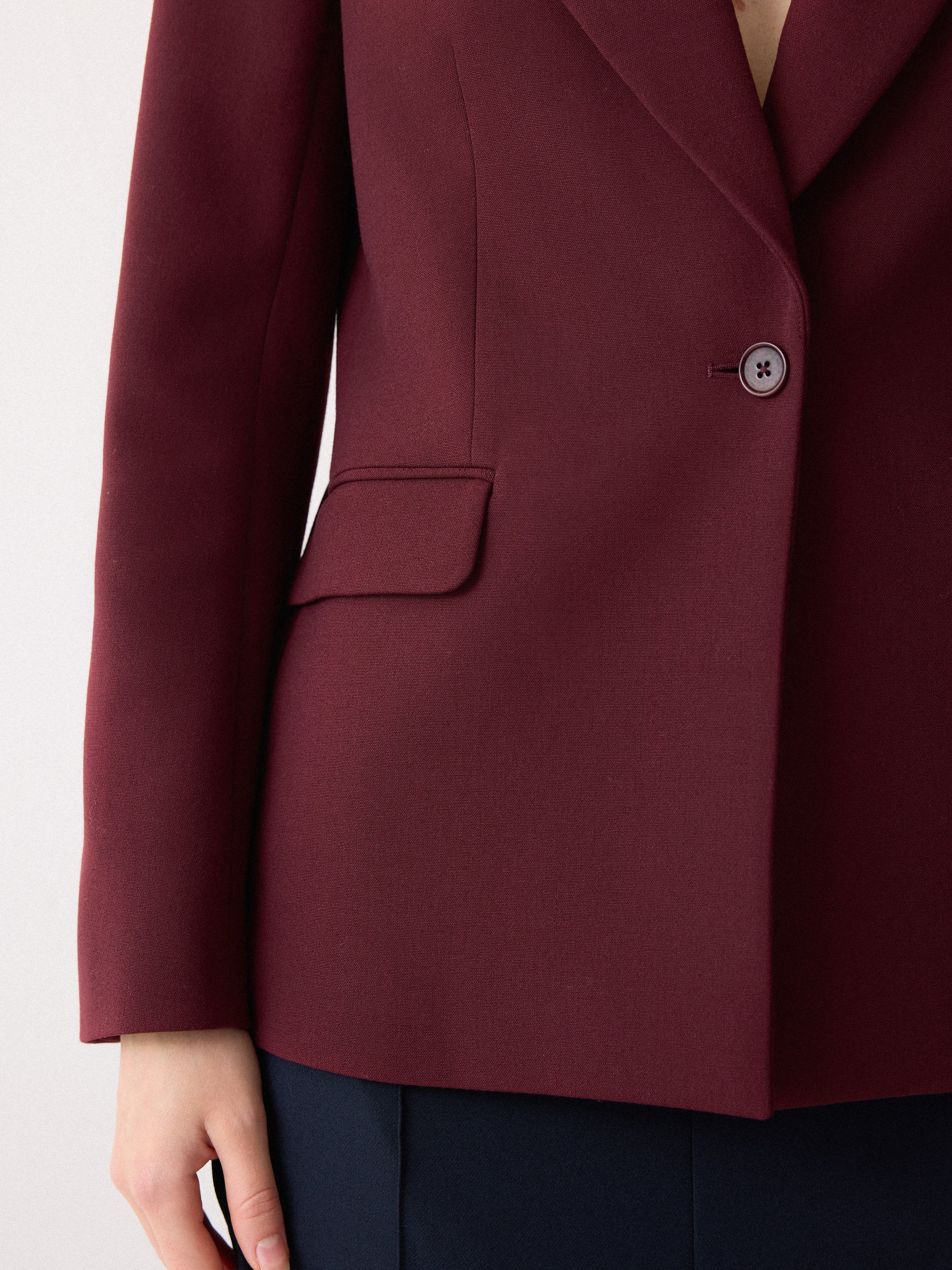 Kenley Compact Blazer | Burgundy - Image 5