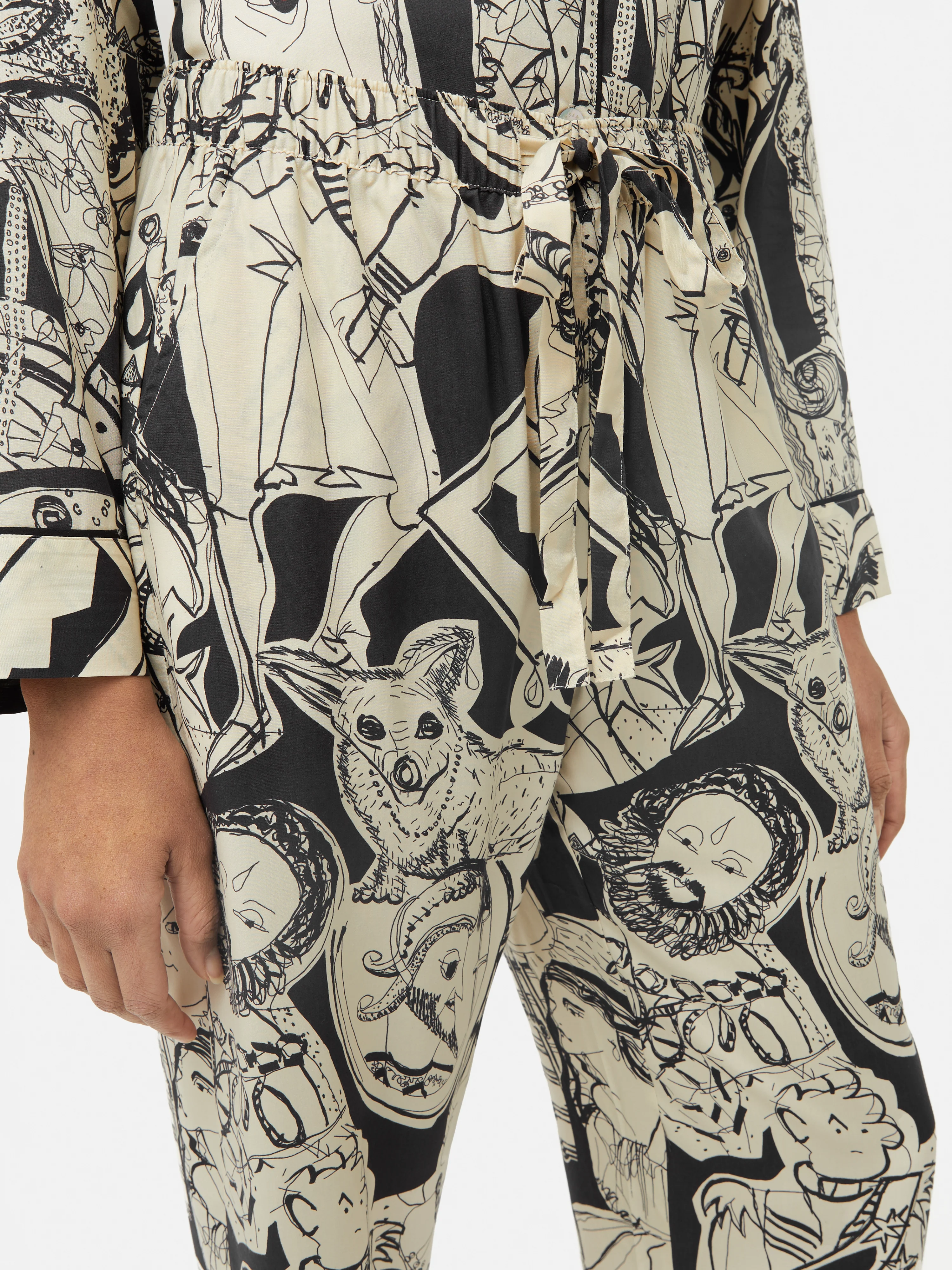 Kings & Queens Pyjama | Monochrome - Image 4