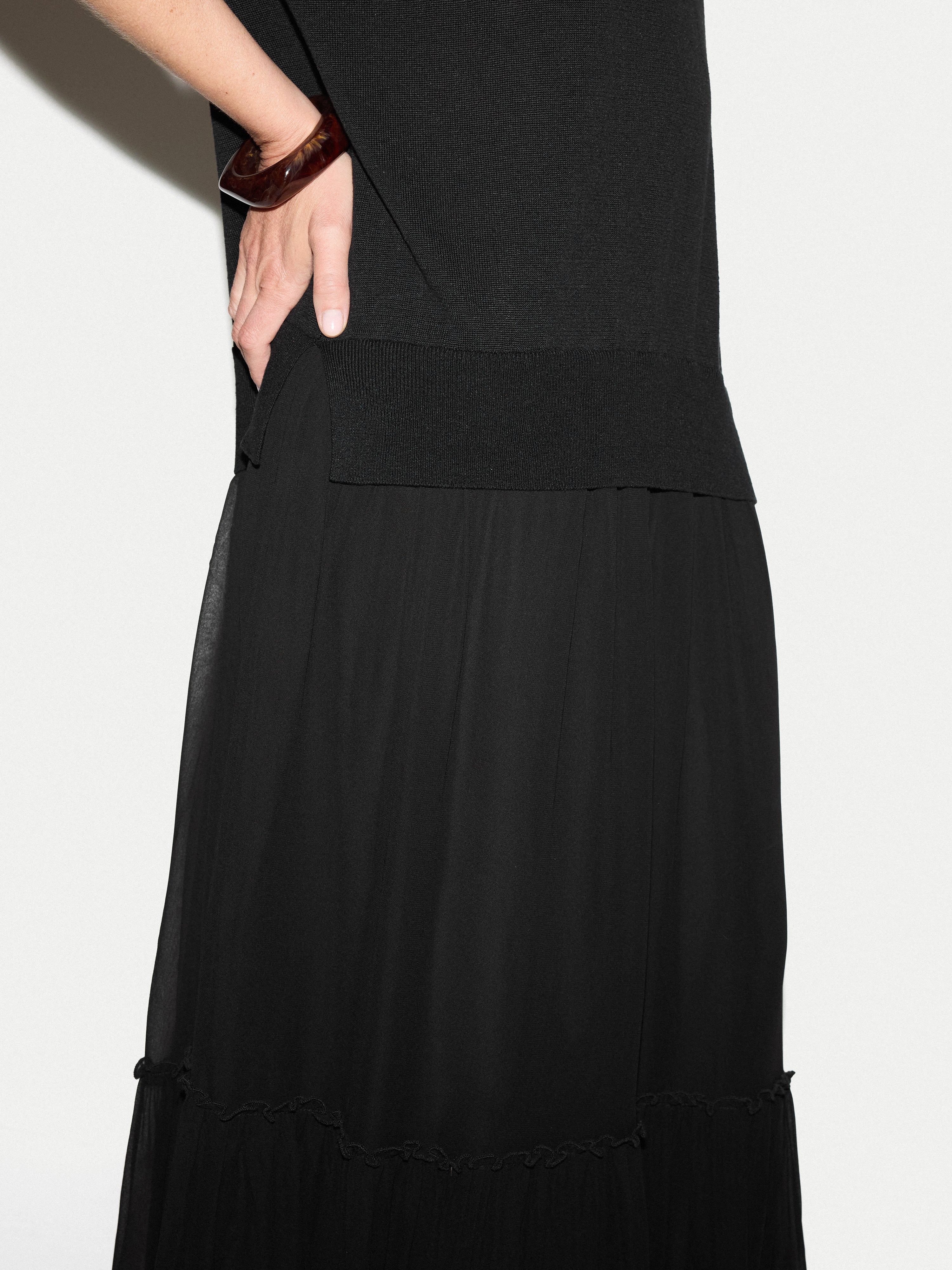 Knit Flowy Dress | Black - Image 4