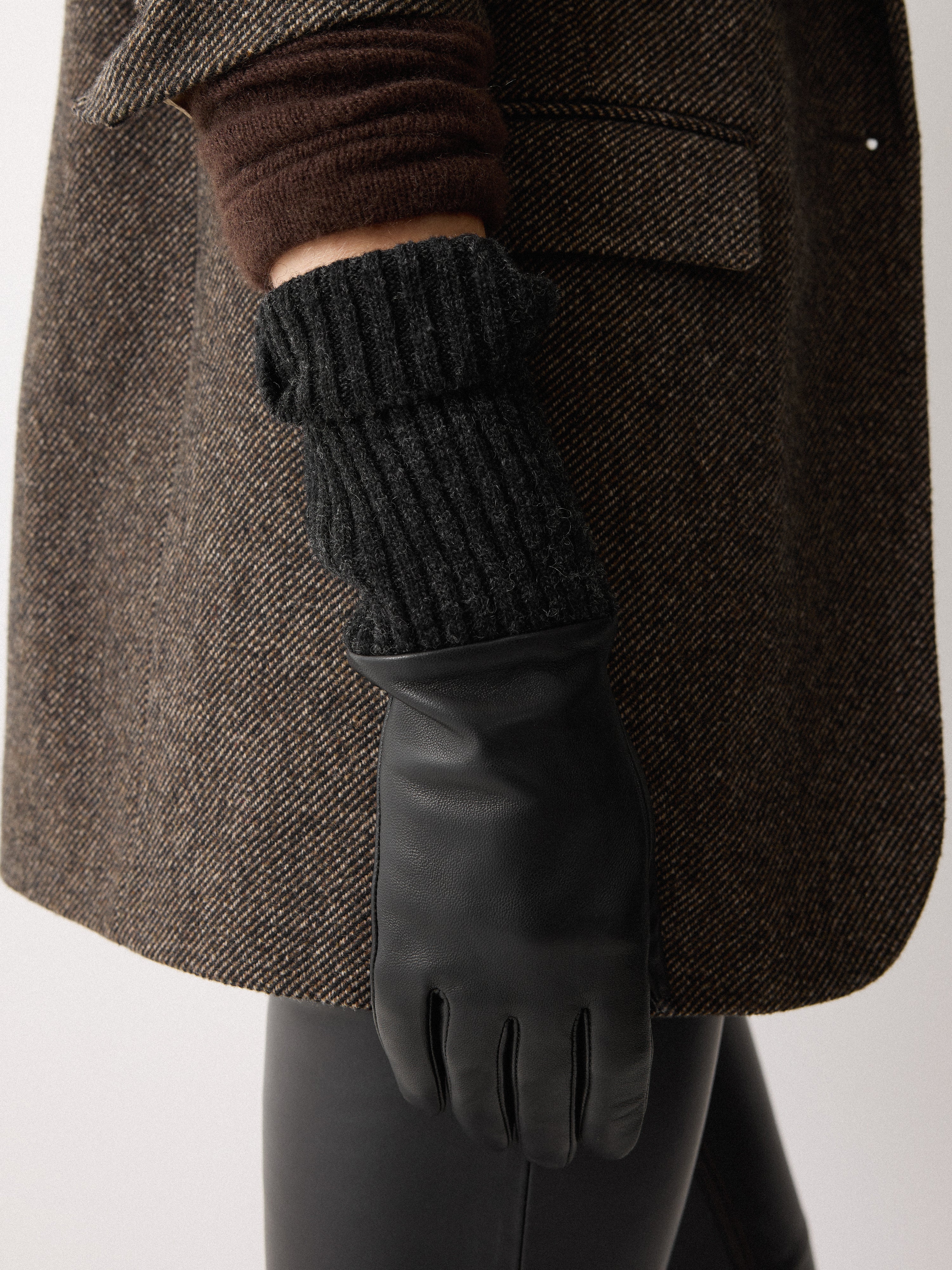 Knitted Leather Glove | Black - Image 2