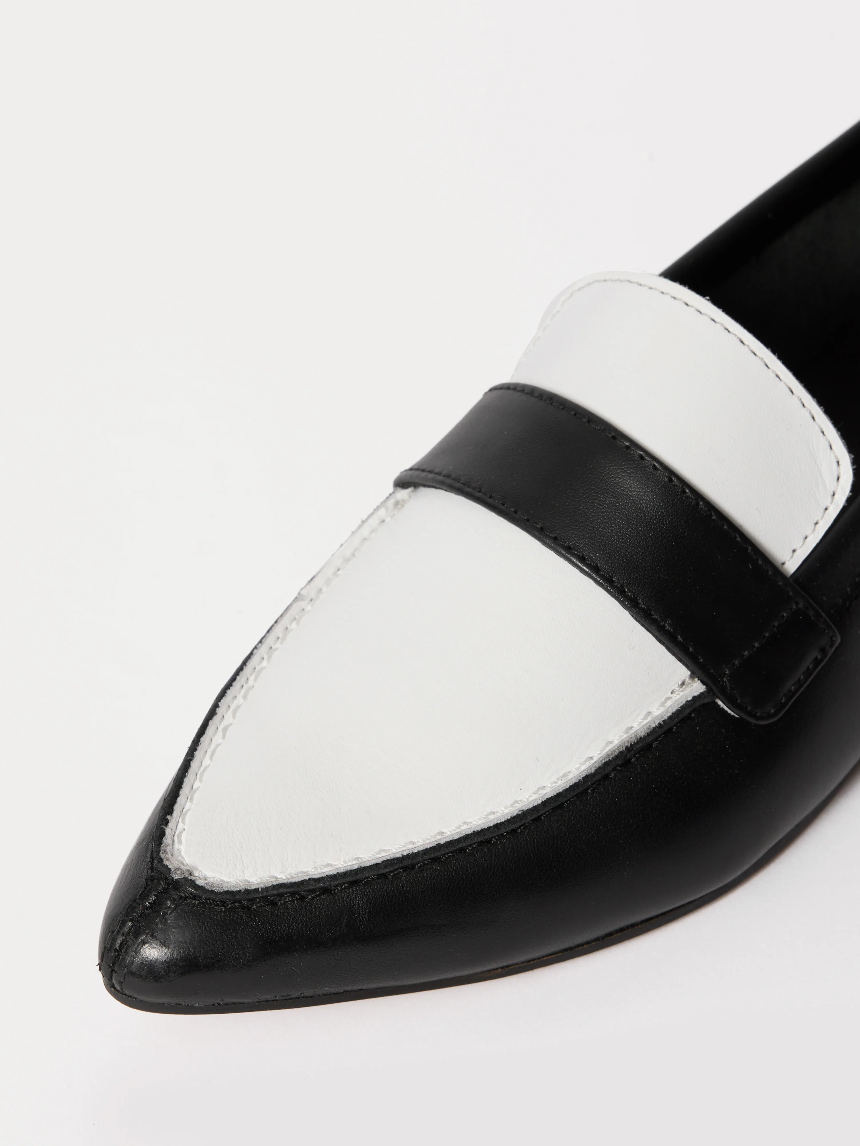 Leather Contrast Loafer | Monochrome - Image 3