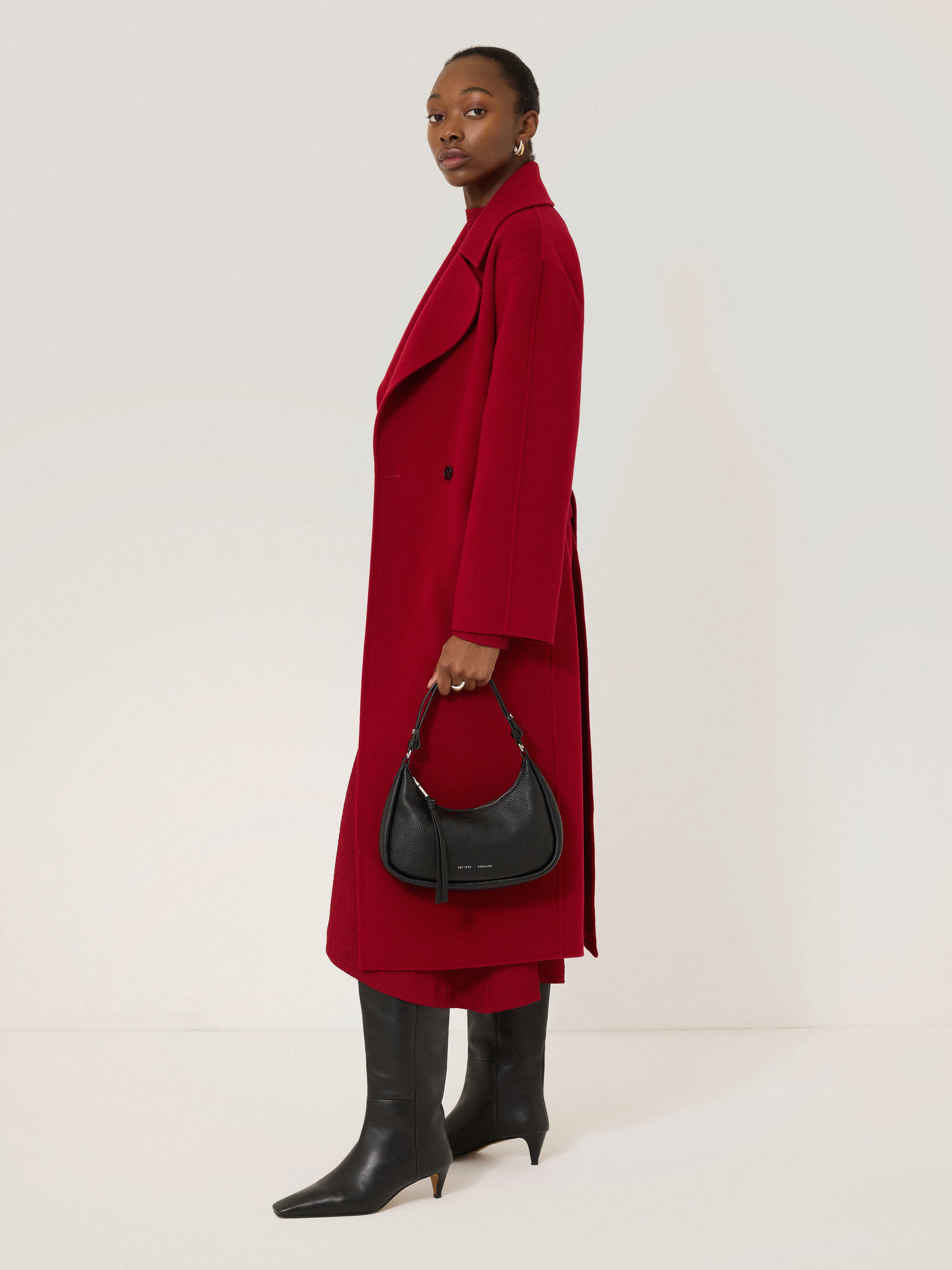 Leather Crescent Shoulder Bag | Black - Image 2