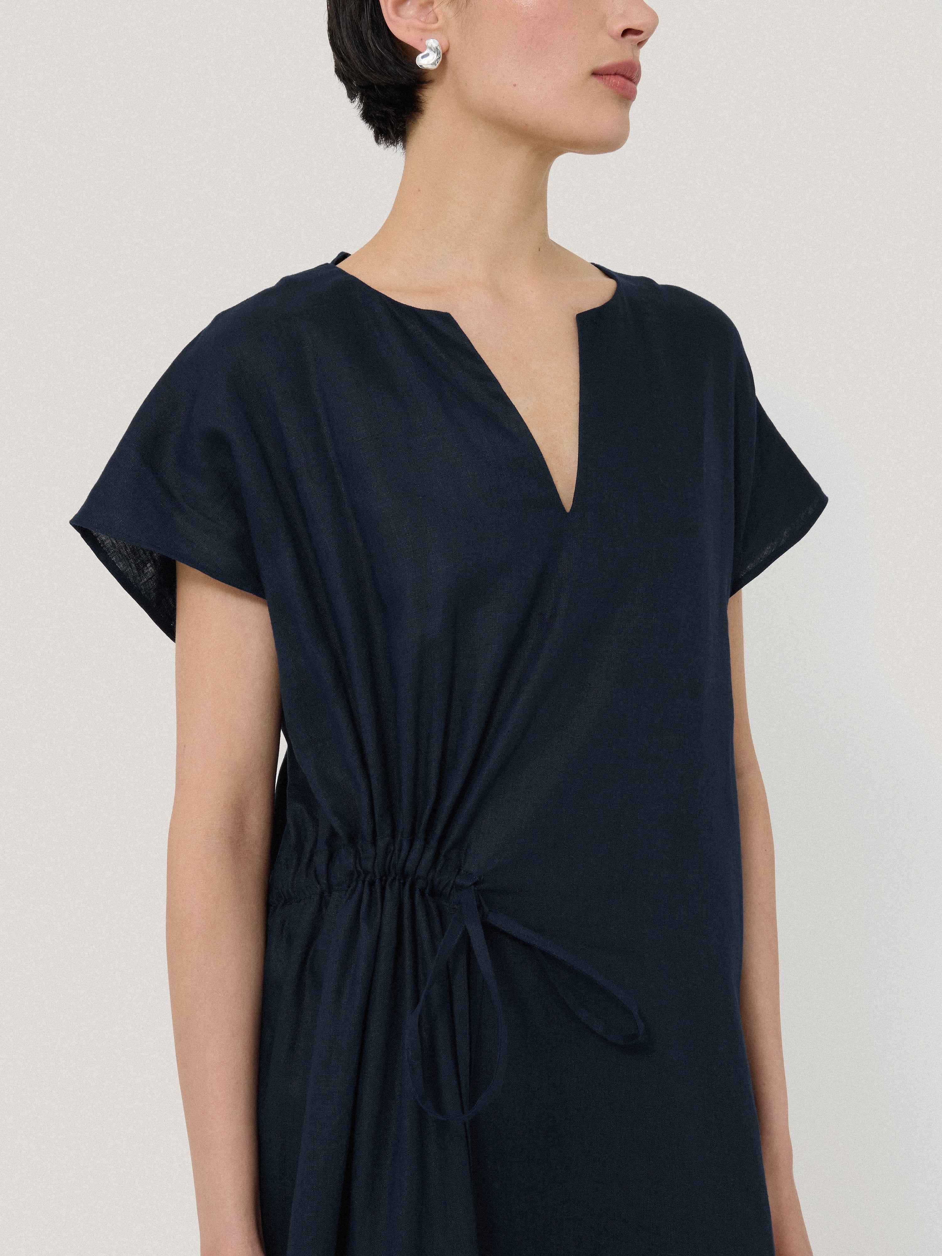 Linen Channel Midi Dress | Navy - Image 3