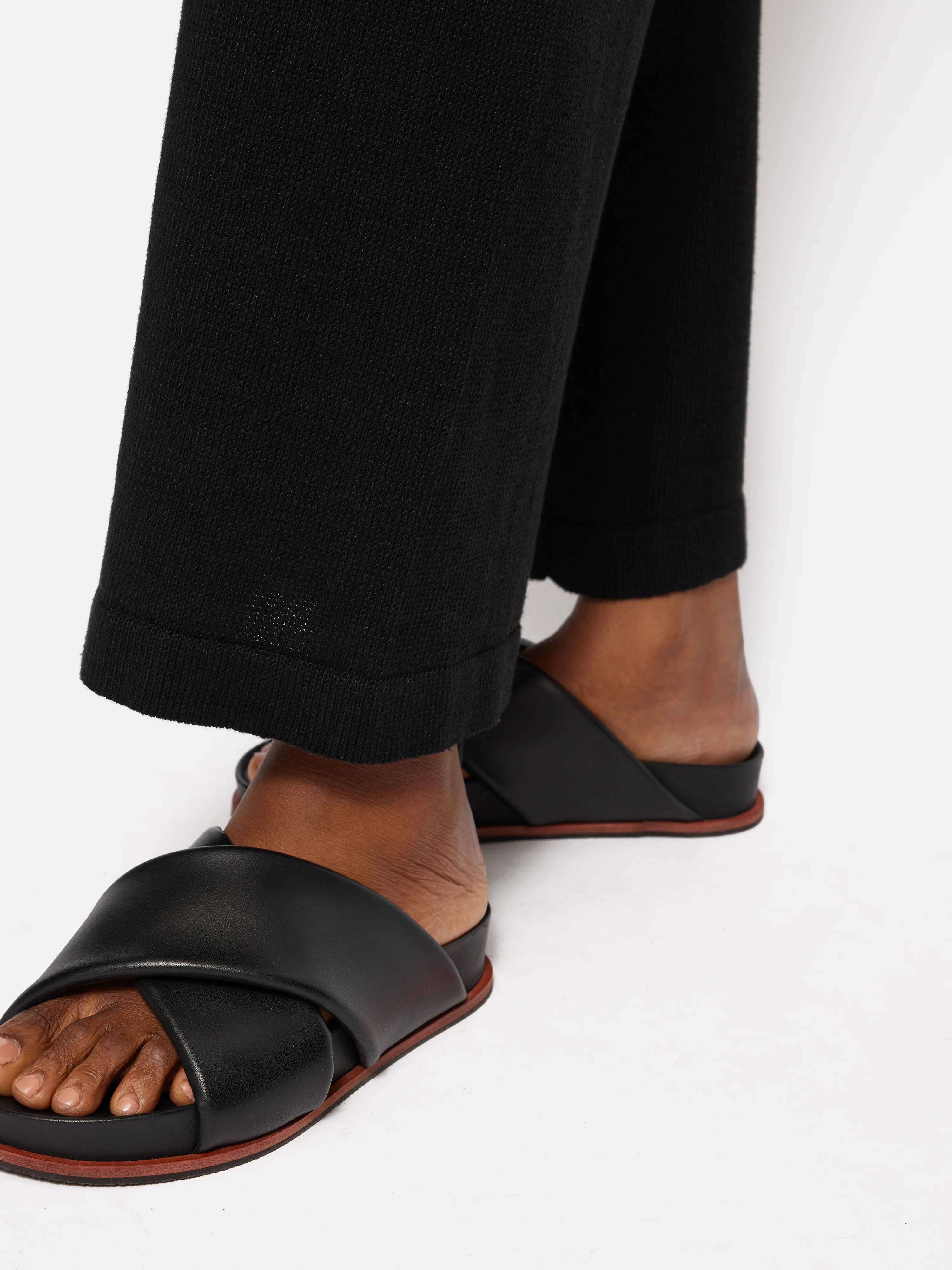 Linen Cotton Knitted Trouser | Black - Image 4