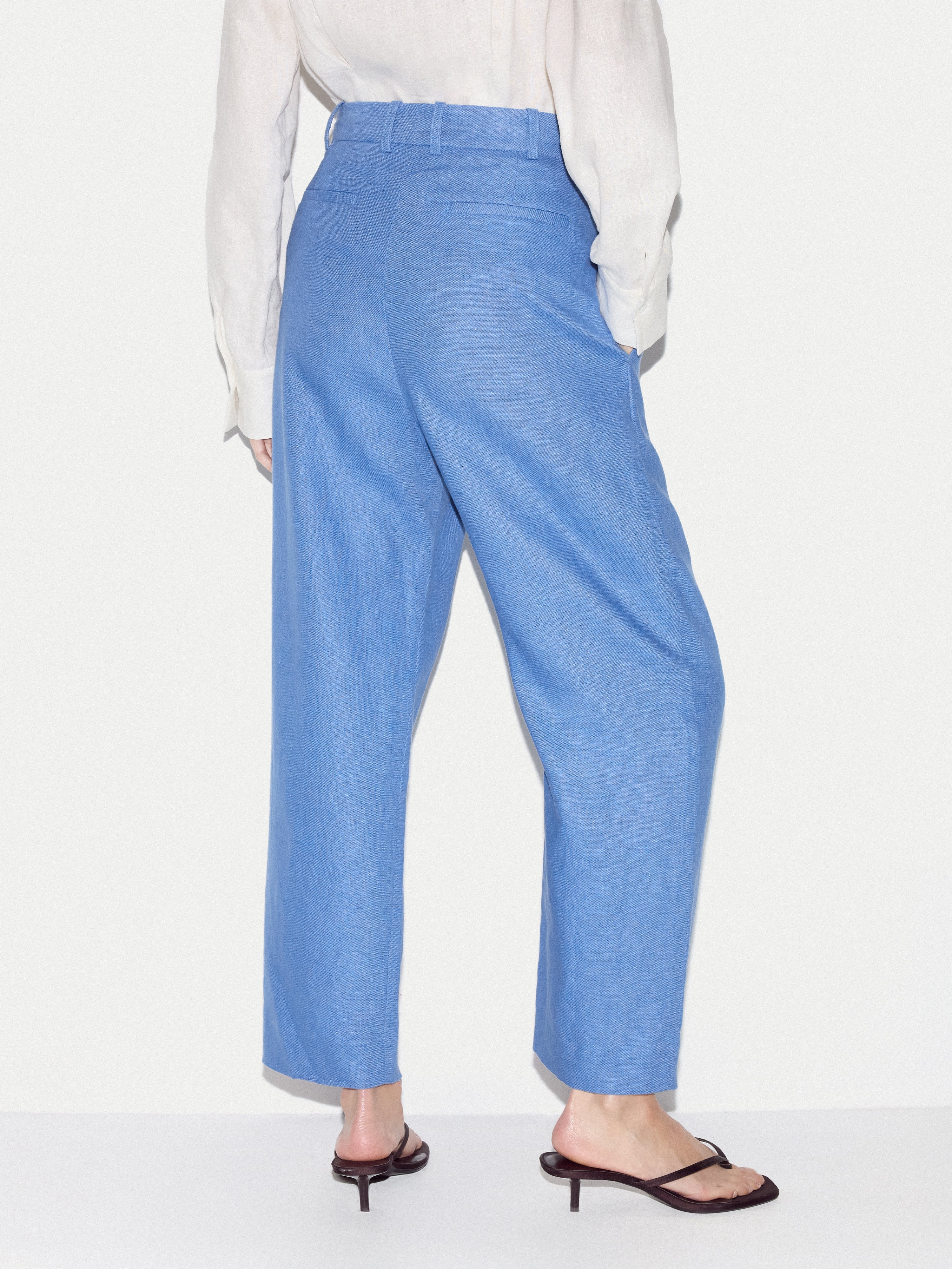 Linen Pleat Tapered Trouser | Blue - Image 4