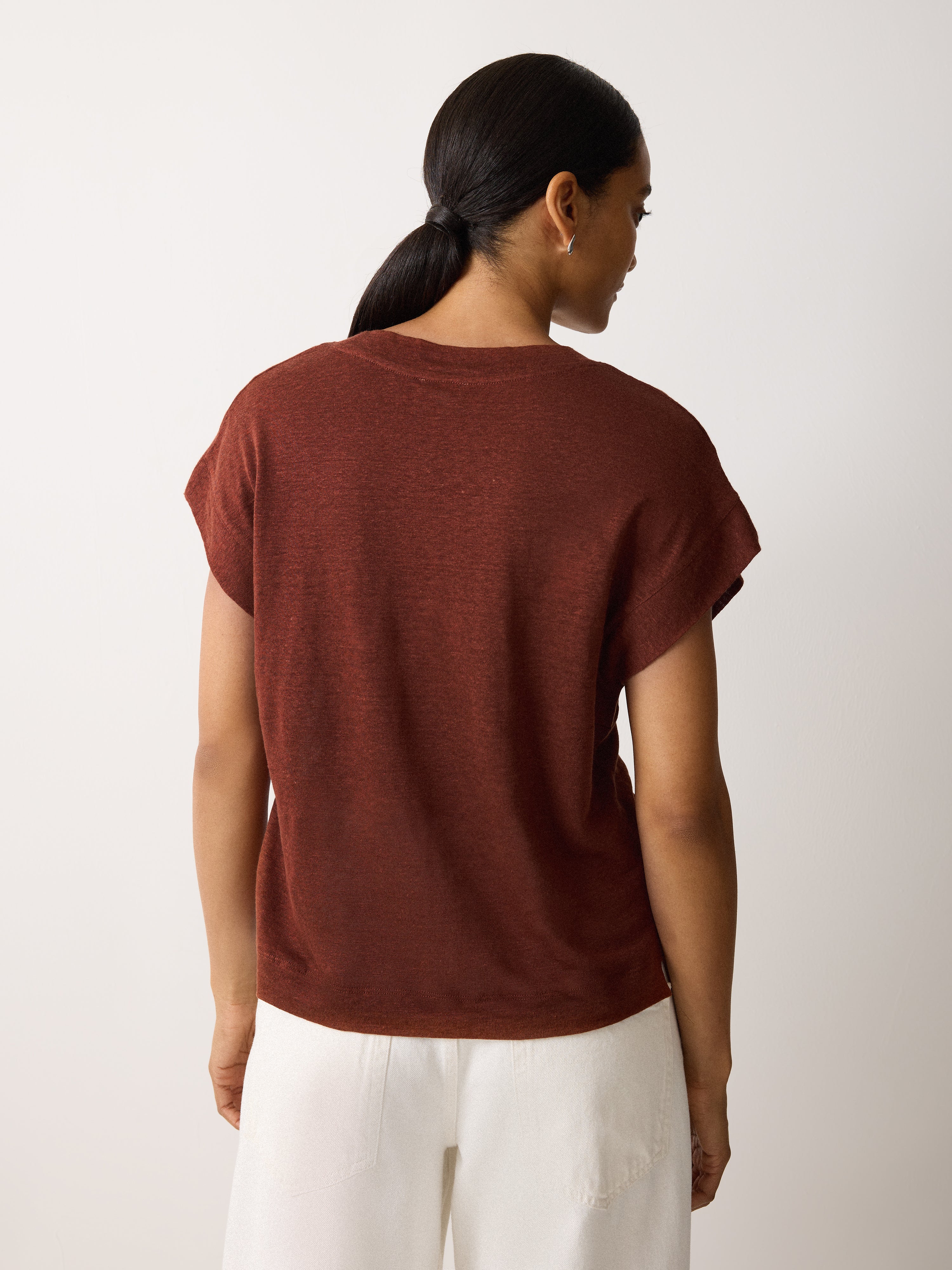 Linen V Neck Tee | Brown - Image 4