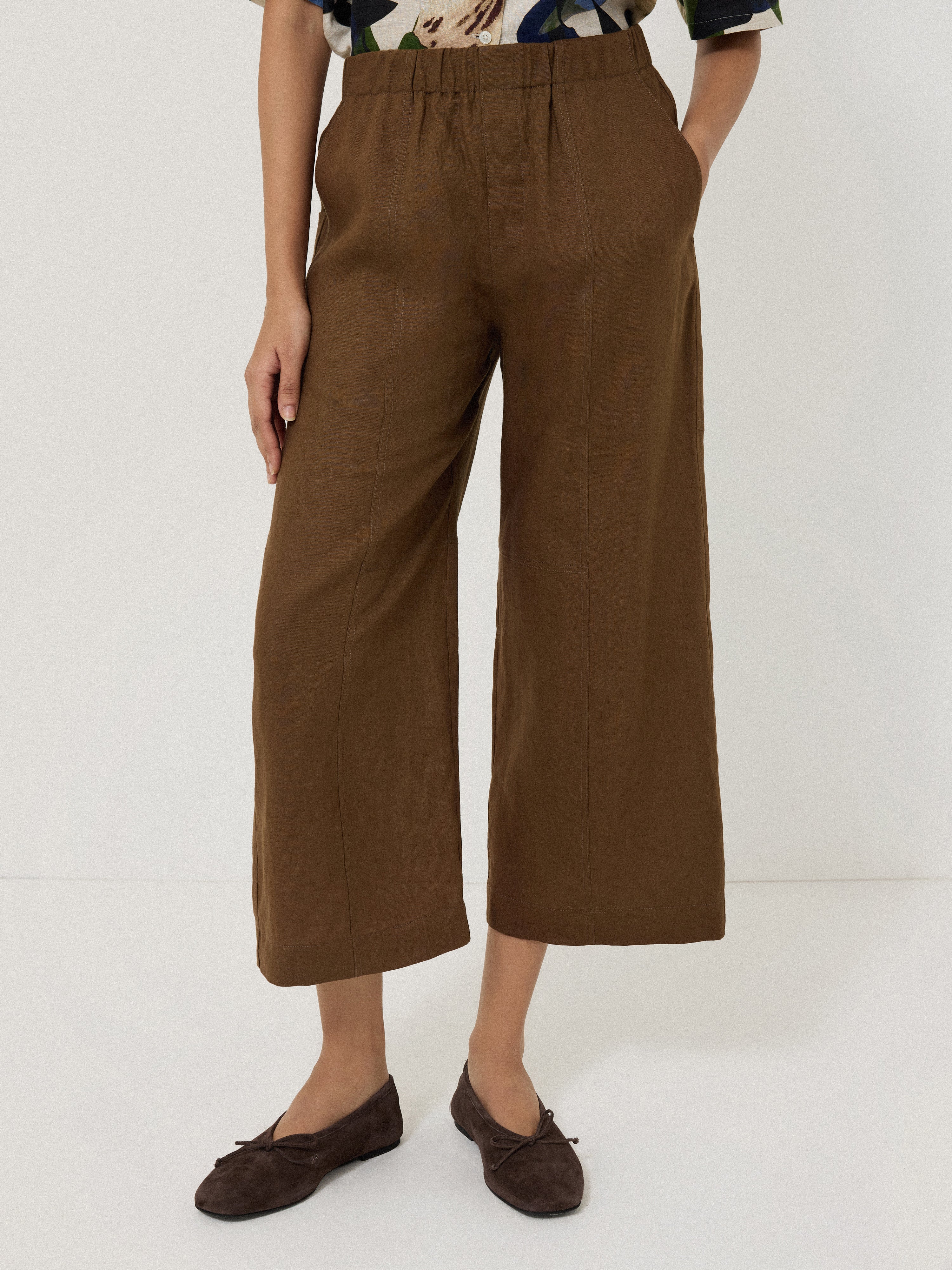 Mara Linen Relaxed Trouser | Brown - Image 2