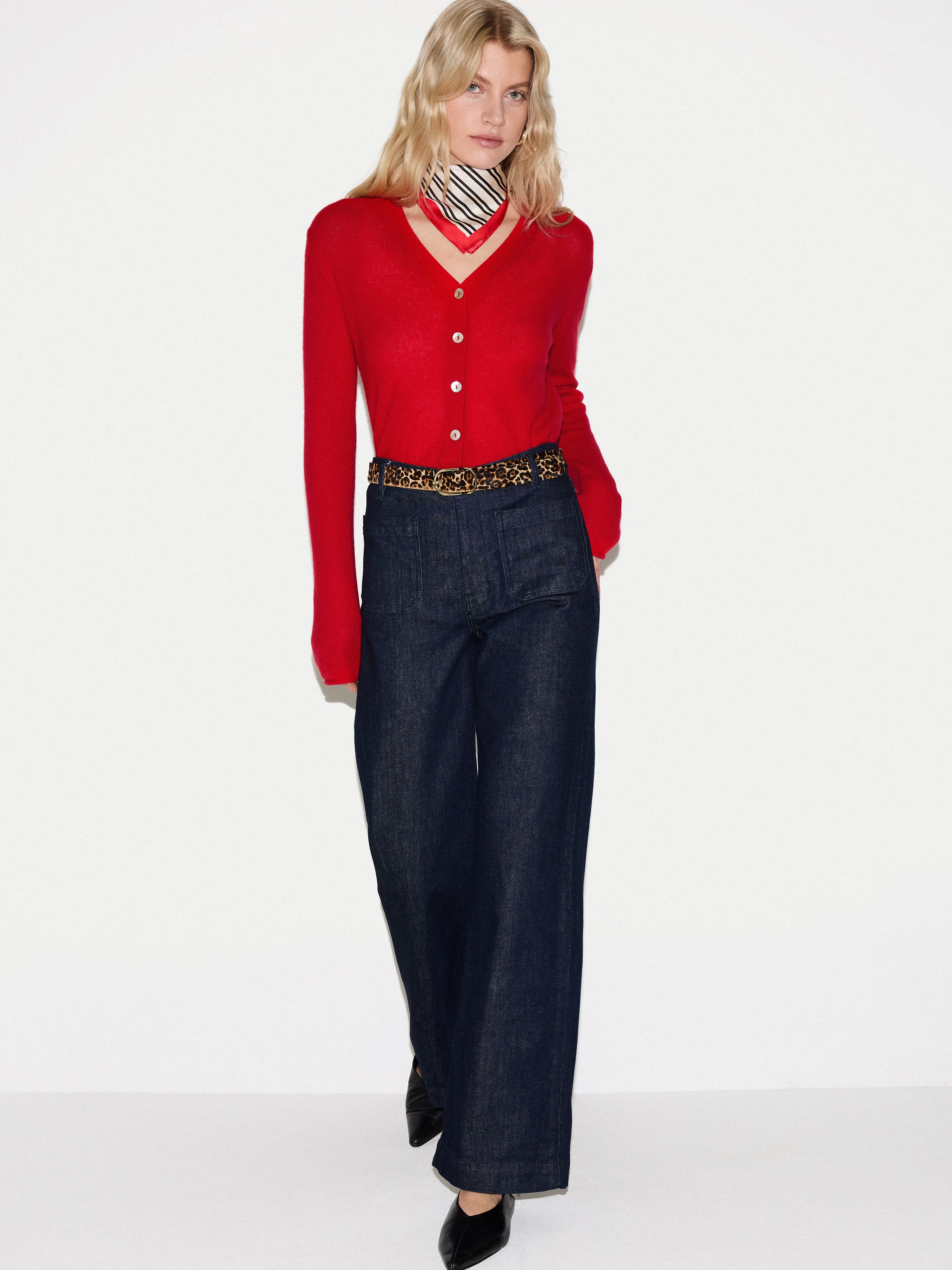 Merino Cashmere V Neck Cardigan | Red - Image 4