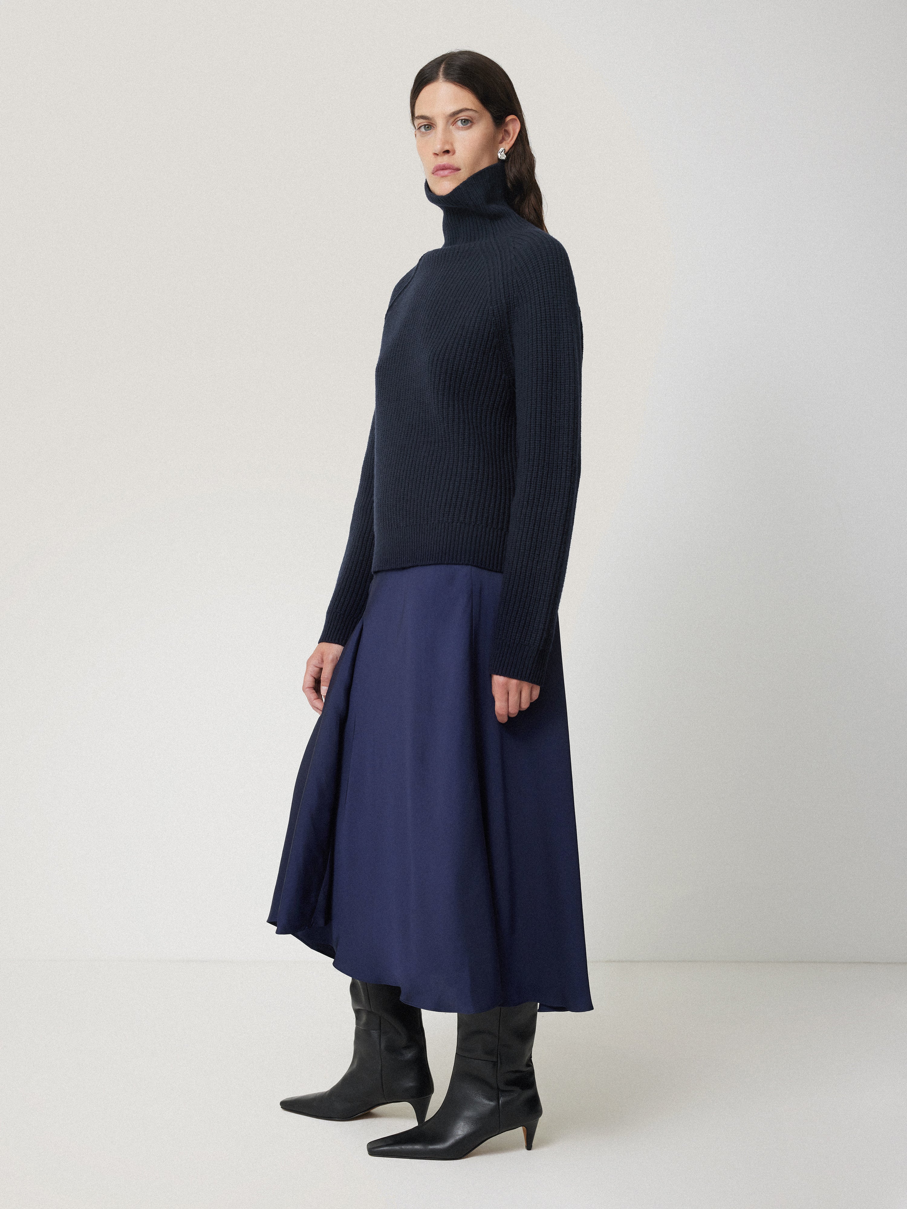 Merino Fishermans Rib Jumper | Navy - Image 5