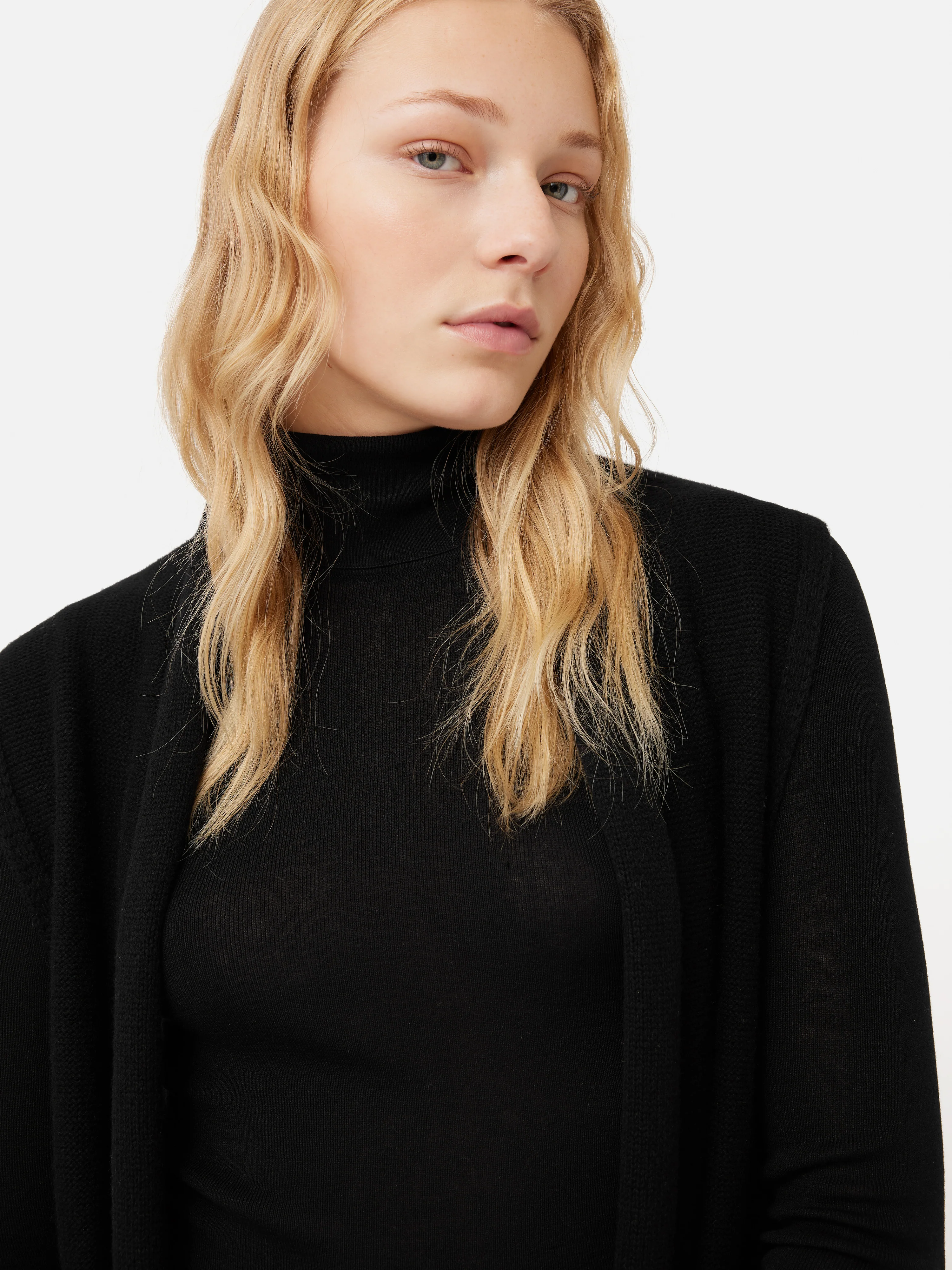 Merino Fringed Gilet | Black - Image 2