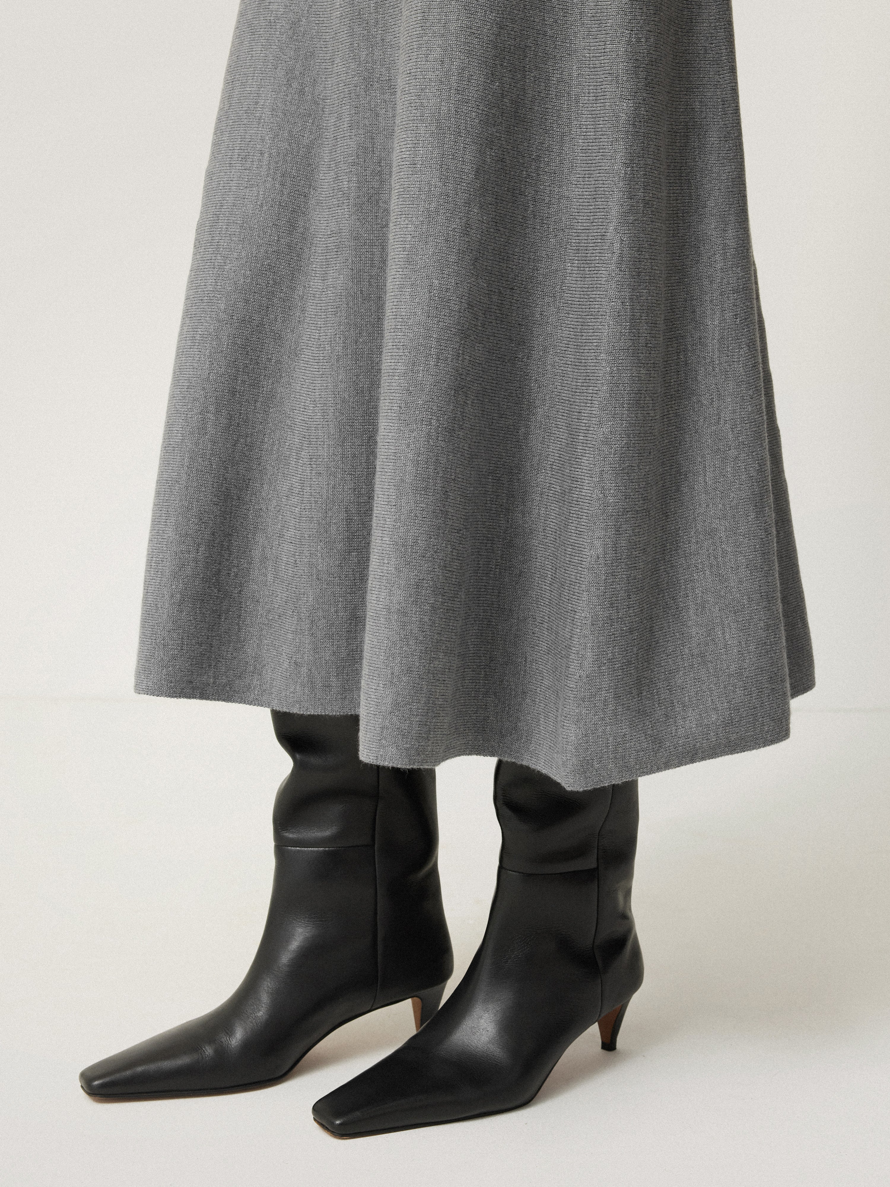 Merino Knitted A-line Skirt | Grey - Image 2