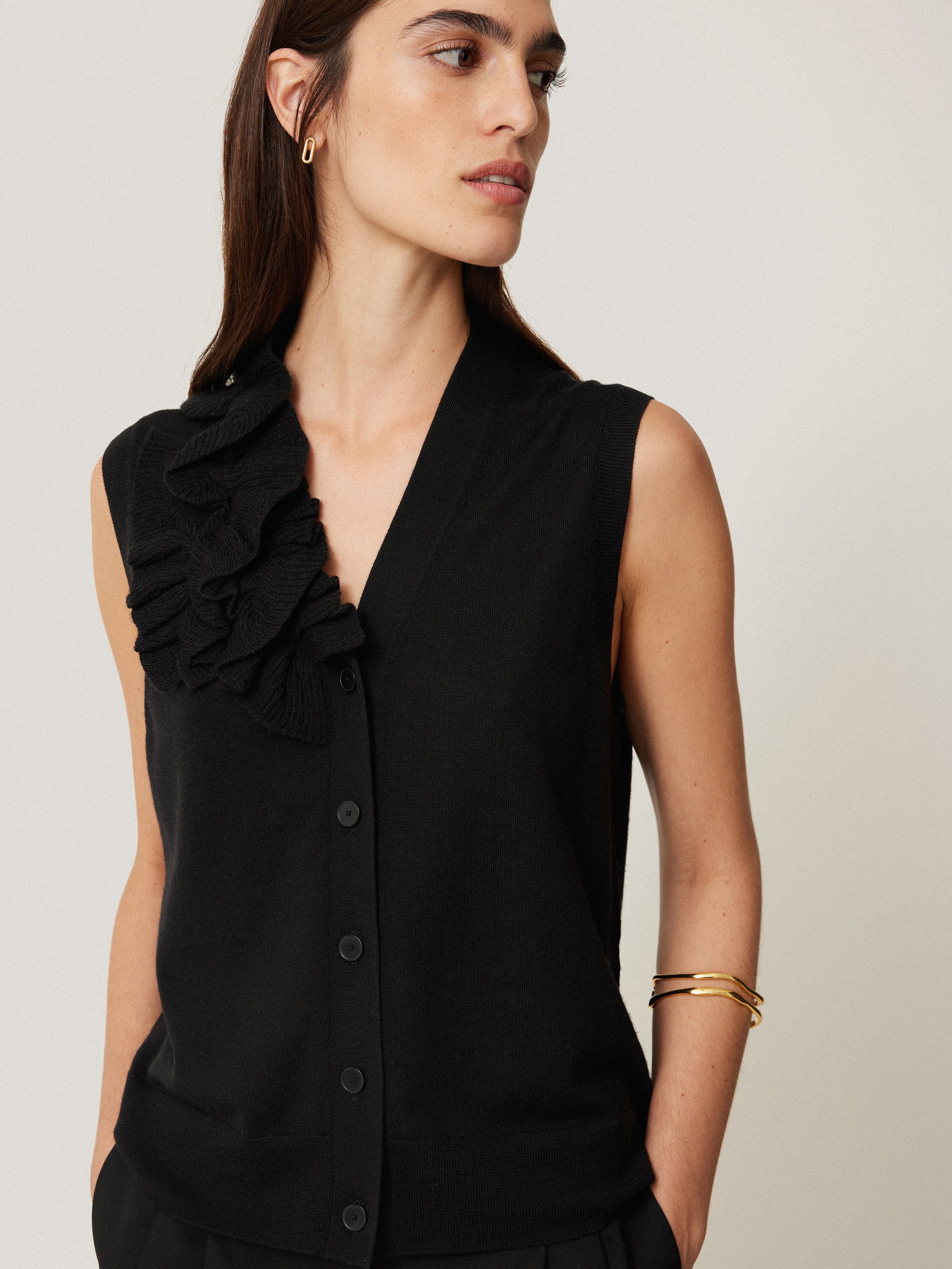 Merino Ruffle Waistcoat | Black - Image 7