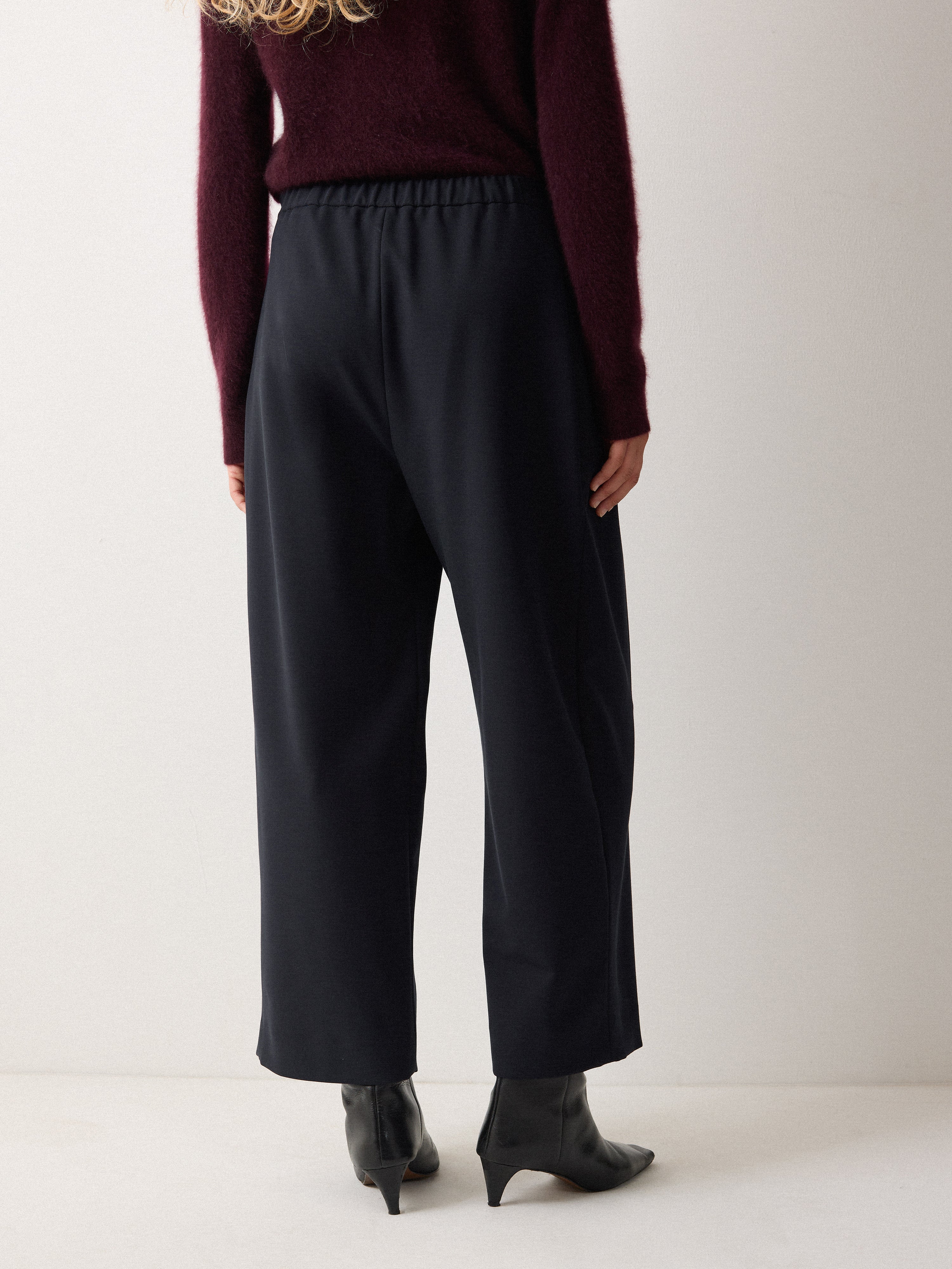 Modern Crepe Pleat Trouser | Navy - Image 4