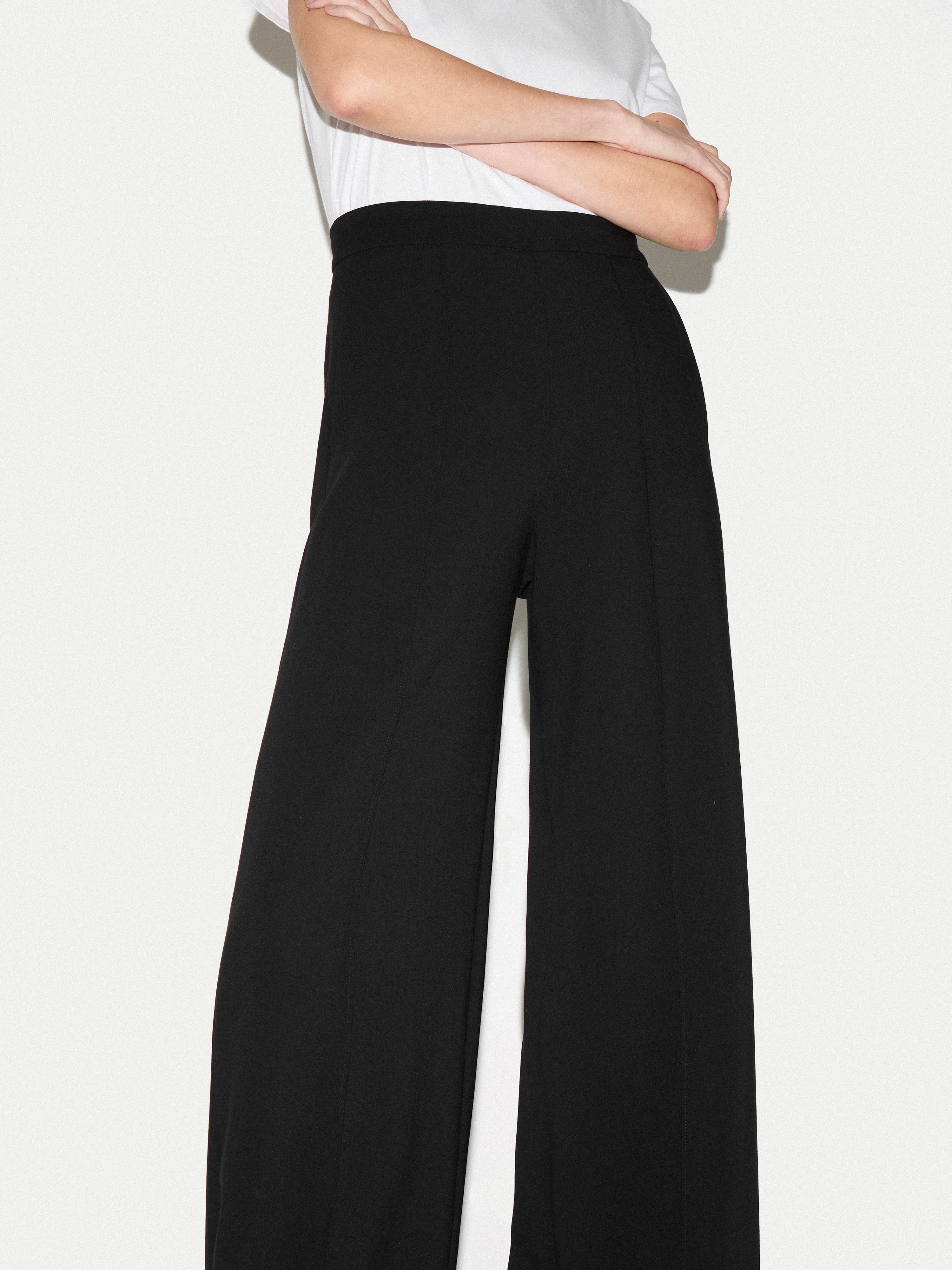Modern Crepe Wide Leg Trouser | Black - Image 3