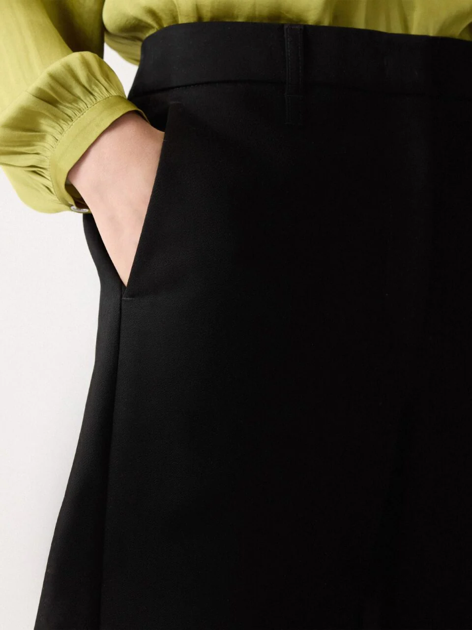 Nevis Heavy Twill Trouser | Black - Image 4