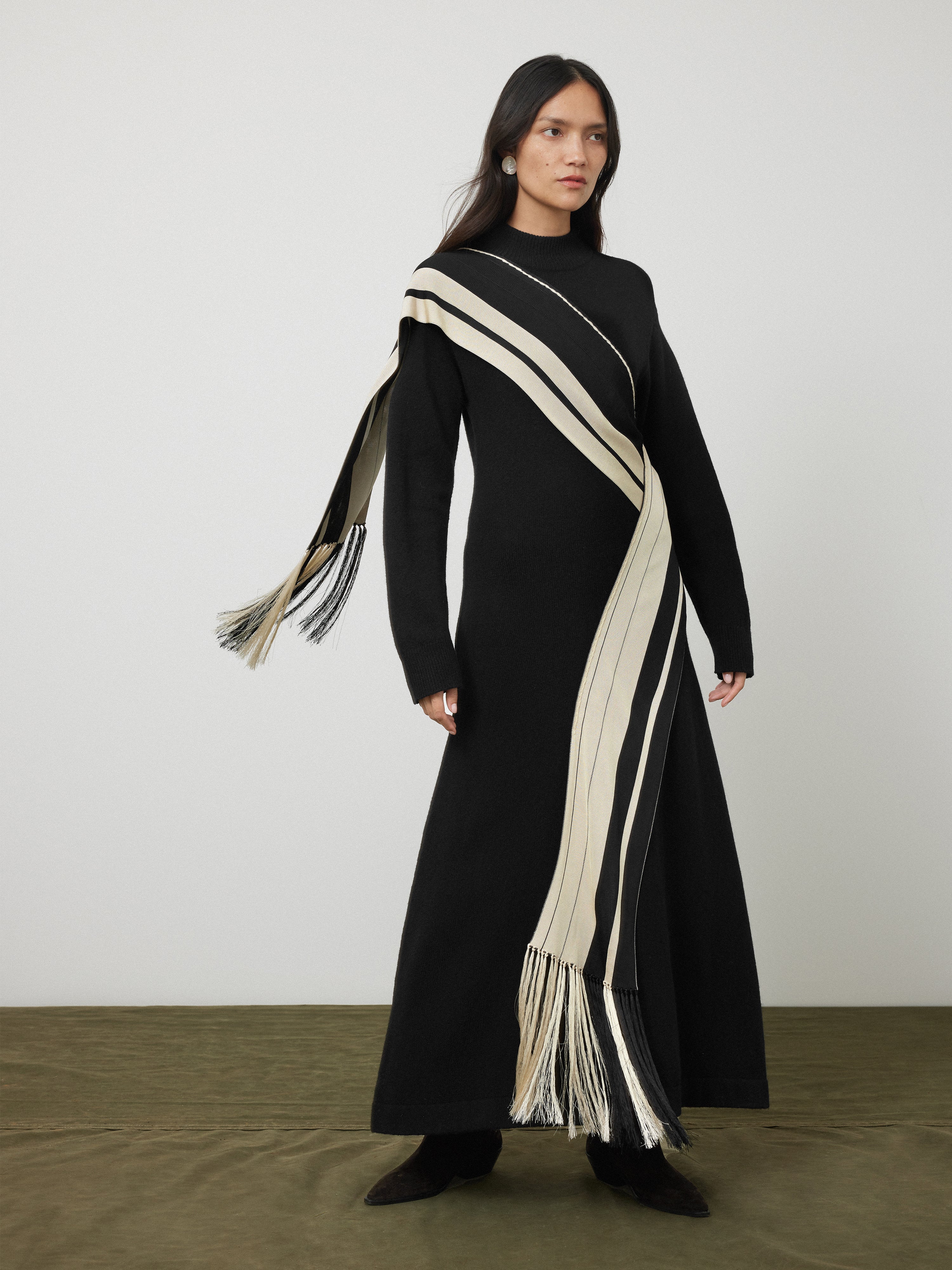 Opera Scarf Knitted Dress | Black - Image 3